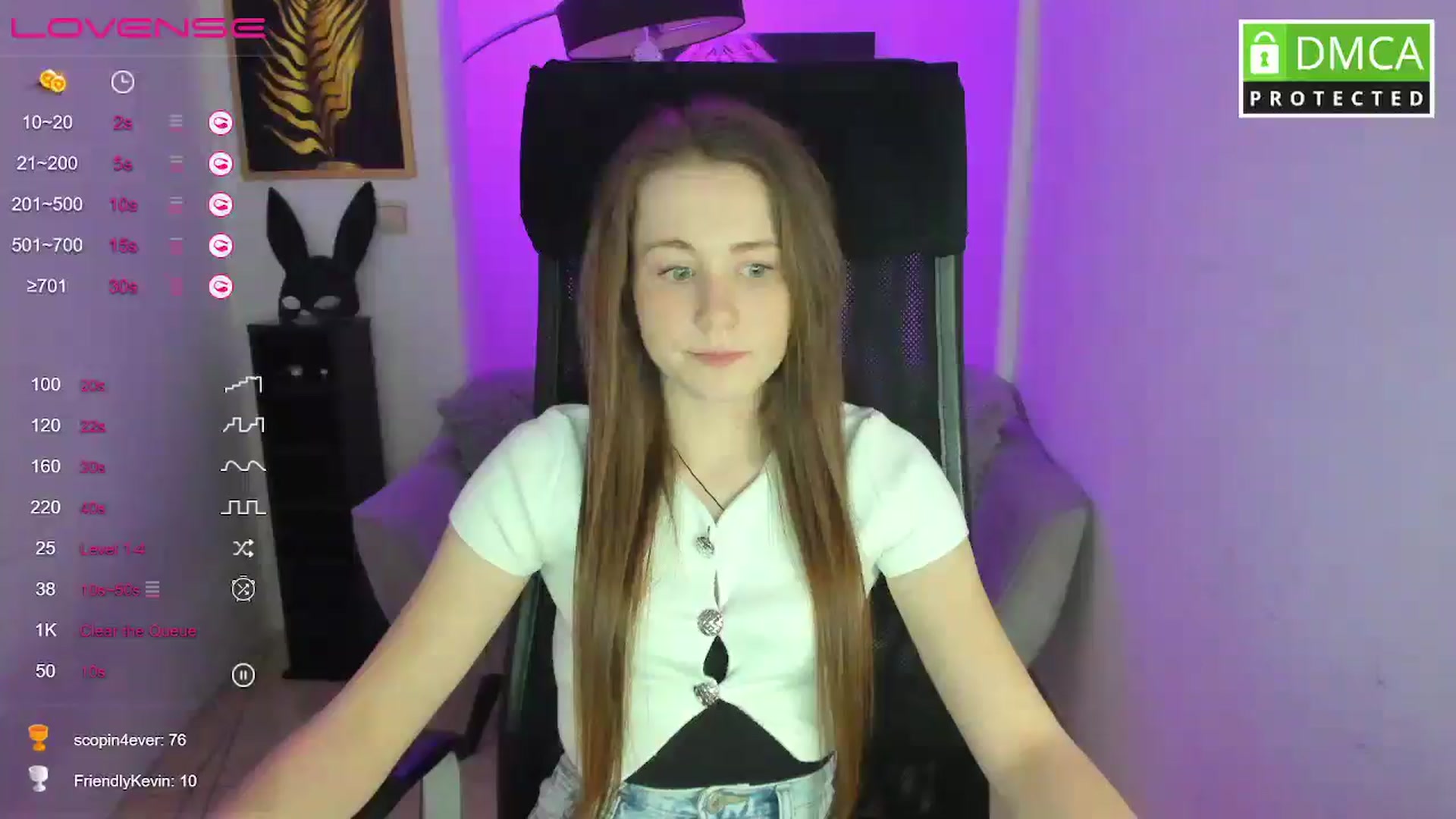 Gallery image thumbnail from Moonshinee's myfreecams stream on, 03/03/2025, 19:09 image 15 of 20
