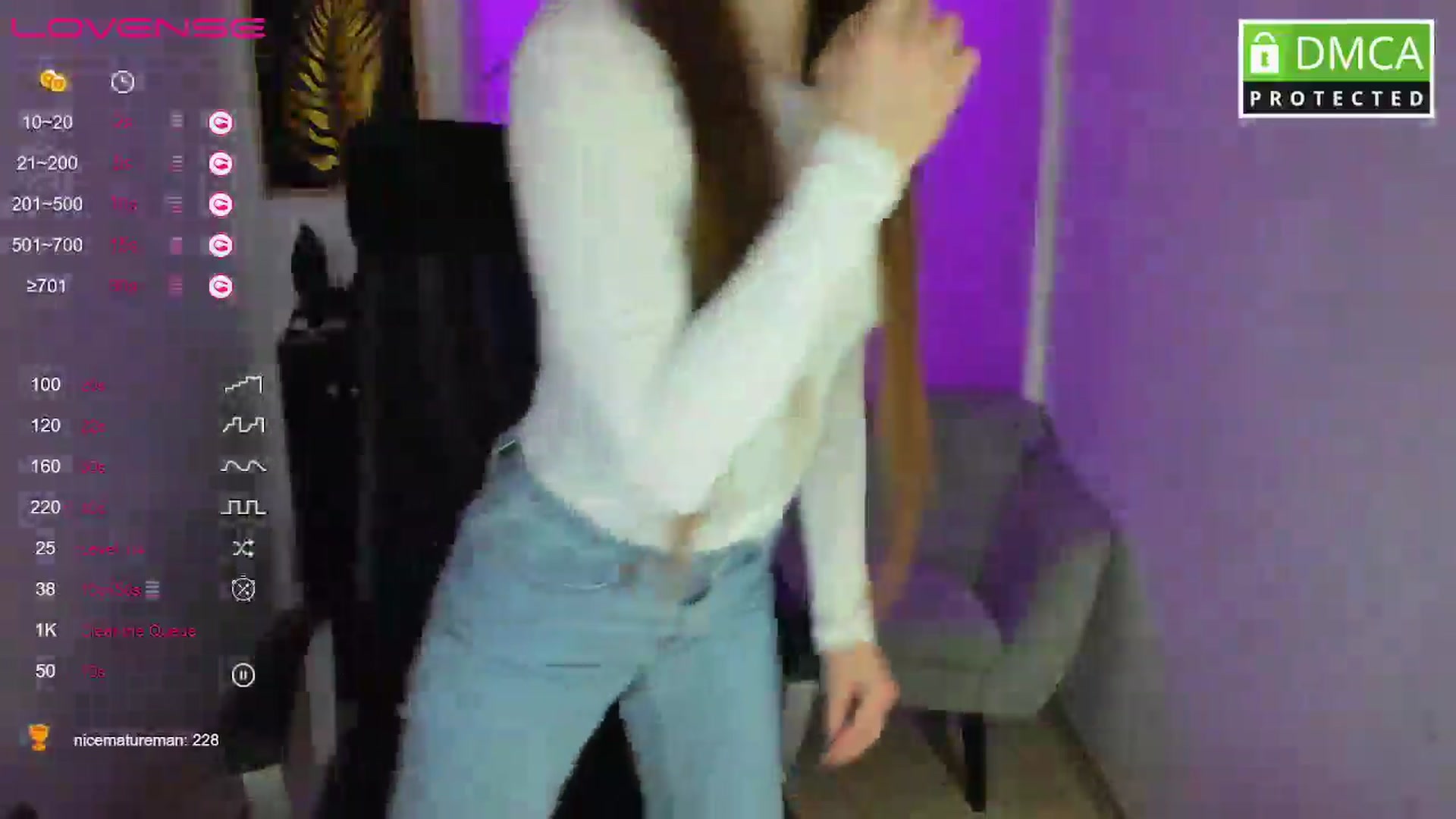 Gallery image thumbnail from Moonshinee's myfreecams stream on, 03/06/2025, 15:37 image 2 of 20