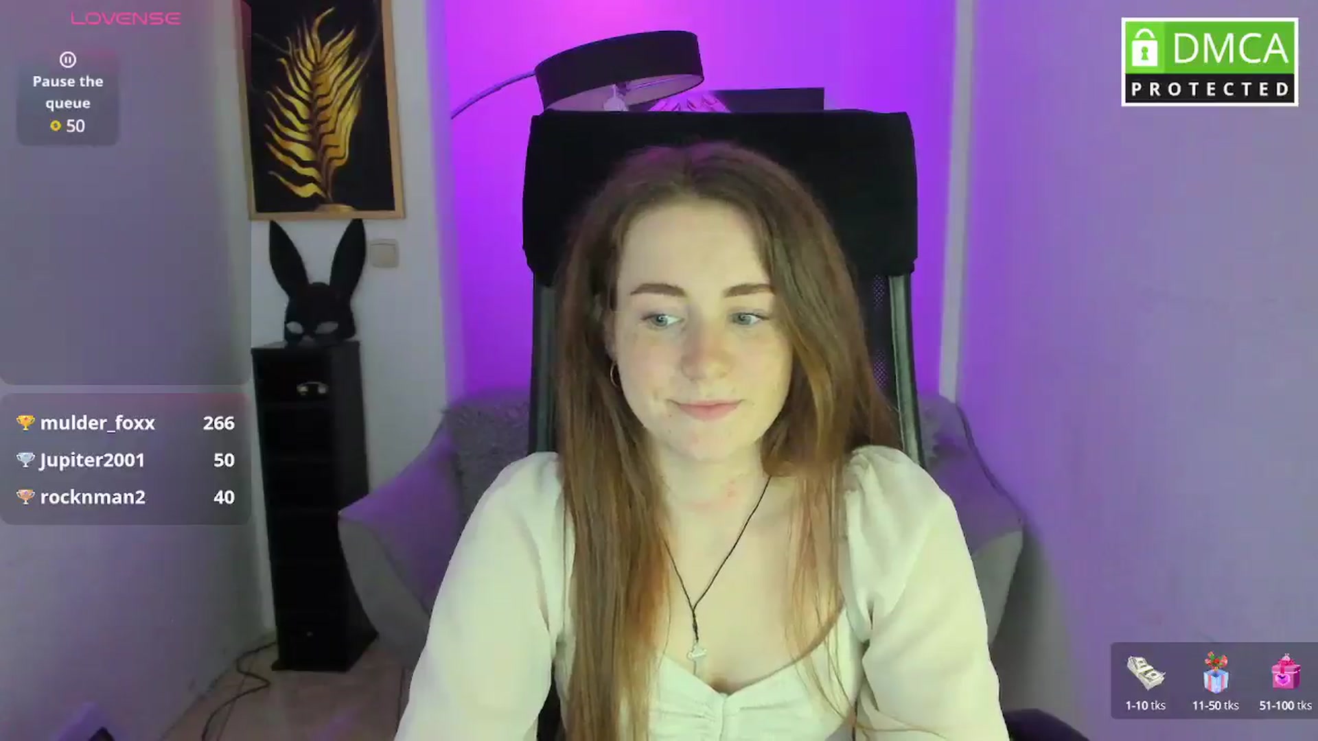 Gallery image thumbnail from Moonshinee's myfreecams stream on, 04/16/2025, 15:31 image 5 of 20