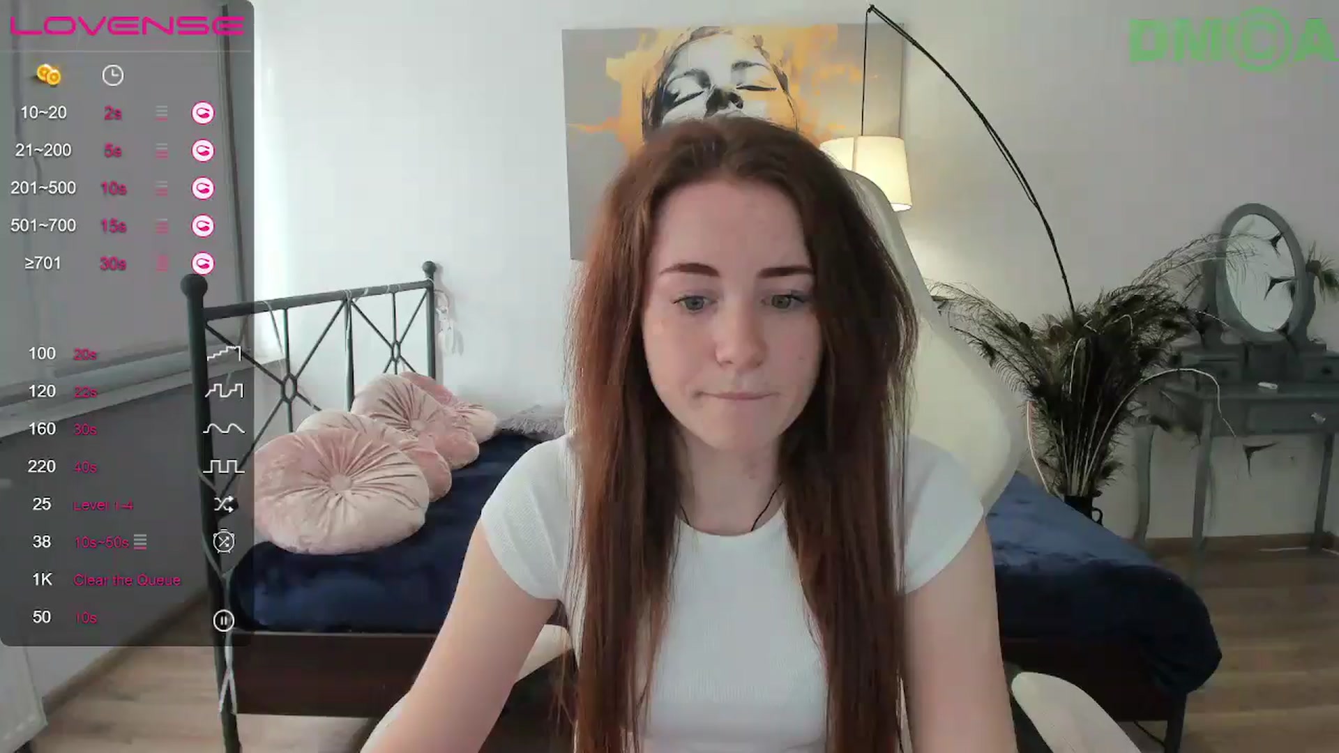 Gallery image thumbnail from Moonshinee's myfreecams stream on, 04/17/2025, 13:11 image 14 of 20