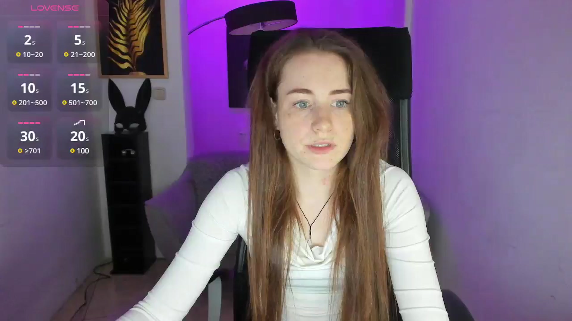 Gallery image thumbnail from Moonshinee's myfreecams stream on, 04/18/2025, 12:49 image 3 of 20