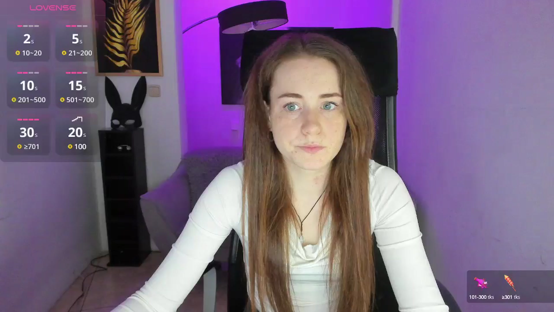 Gallery image thumbnail from Moonshinee's myfreecams stream on, 04/18/2025, 12:49 image 9 of 20