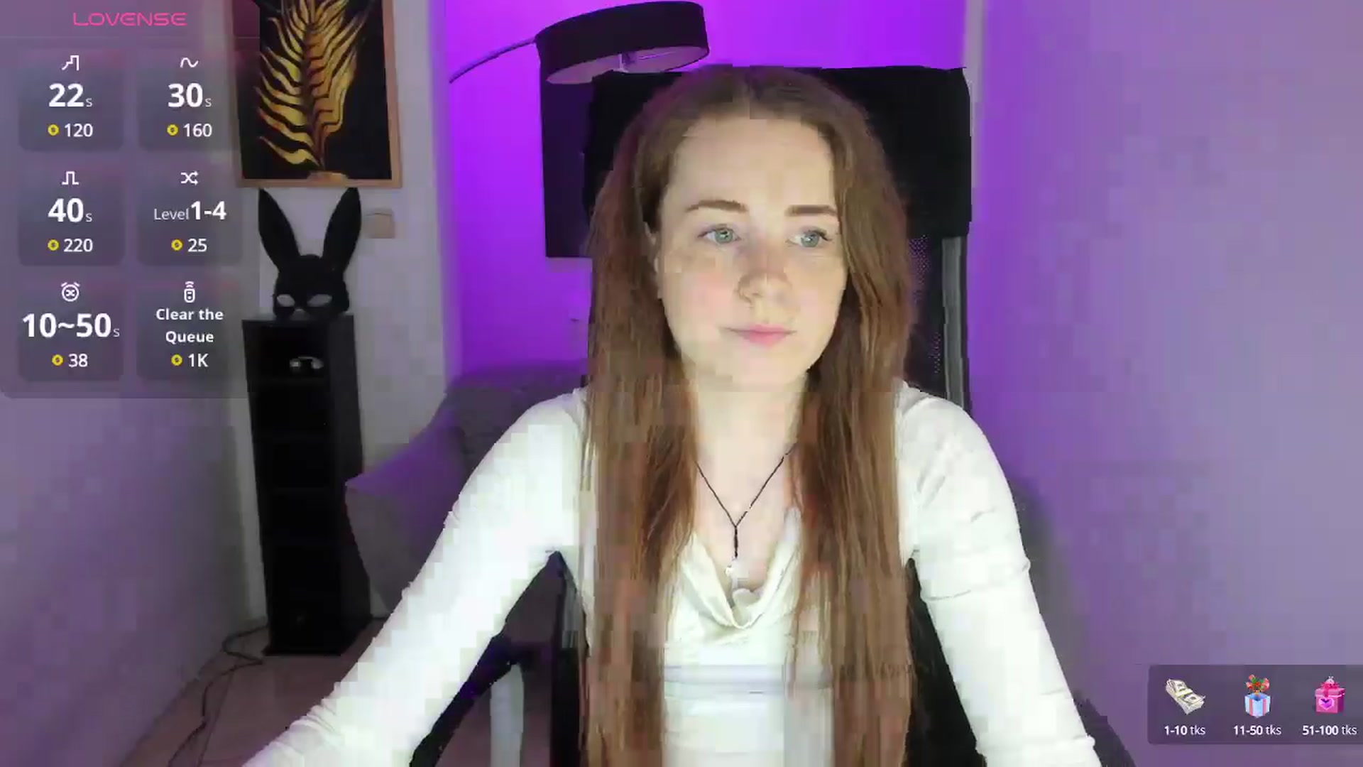 Gallery image thumbnail from Moonshinee's myfreecams stream on, 04/18/2025, 12:49 image 11 of 20