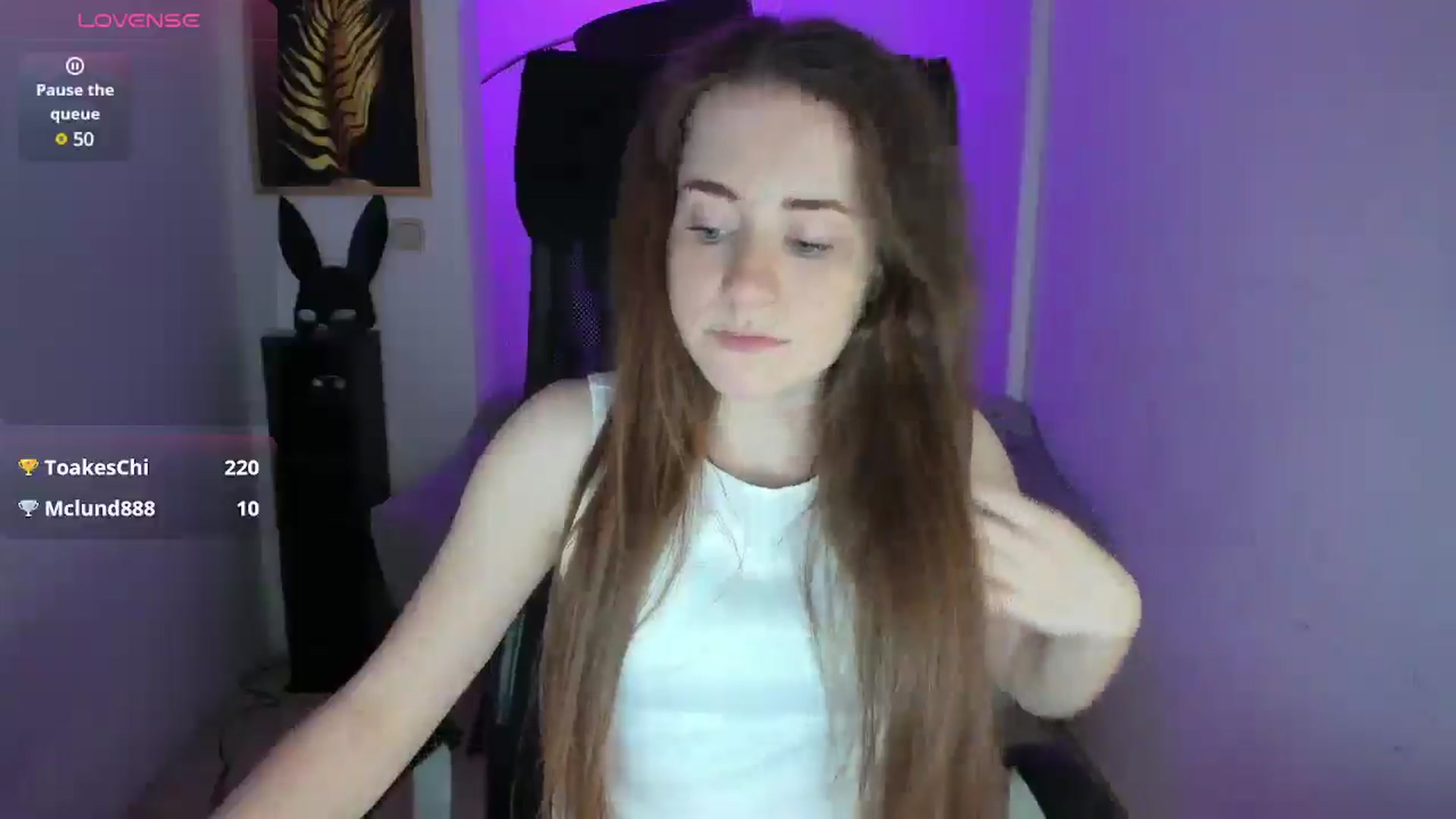 Gallery image thumbnail from Moonshinee's myfreecams stream on, 04/18/2025, 14:09 image 15 of 20
