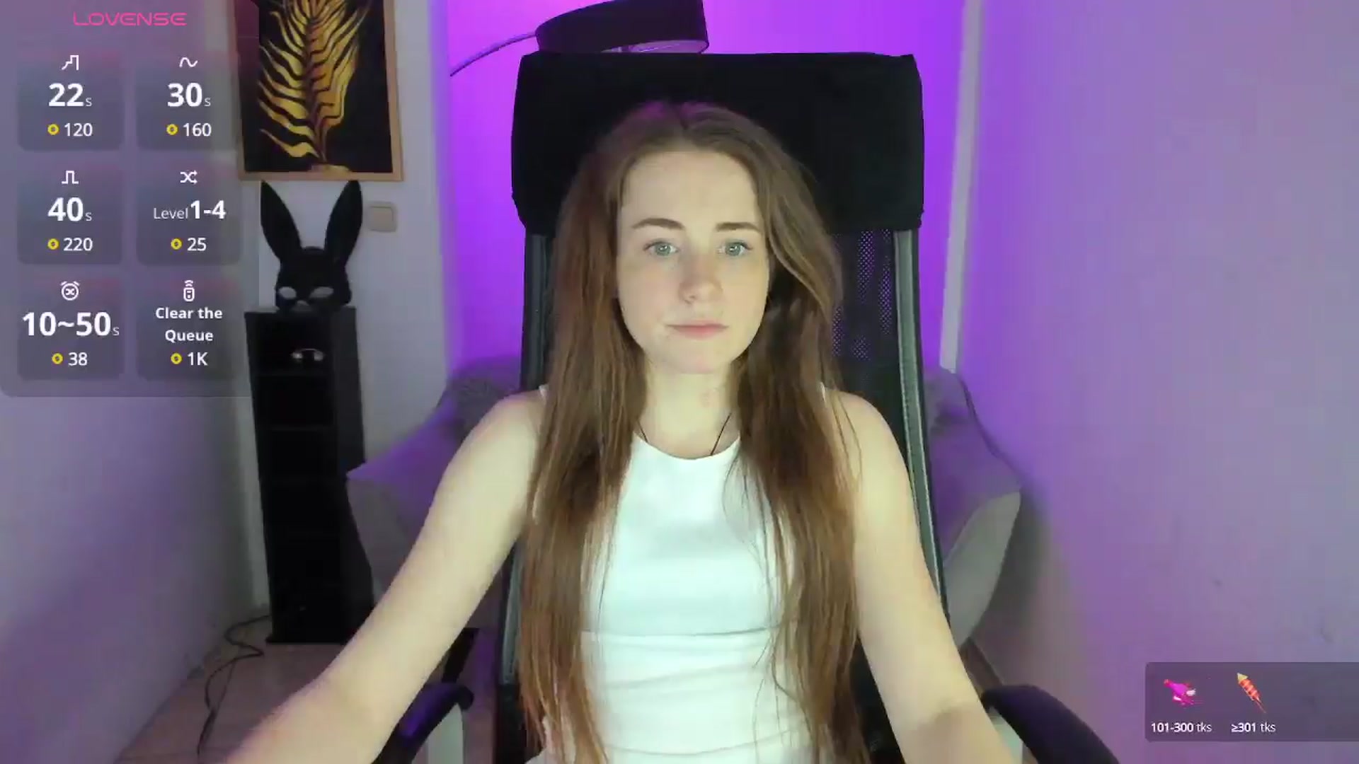 Gallery image thumbnail from Moonshinee's myfreecams stream on, 04/18/2025, 14:09 image 7 of 20
