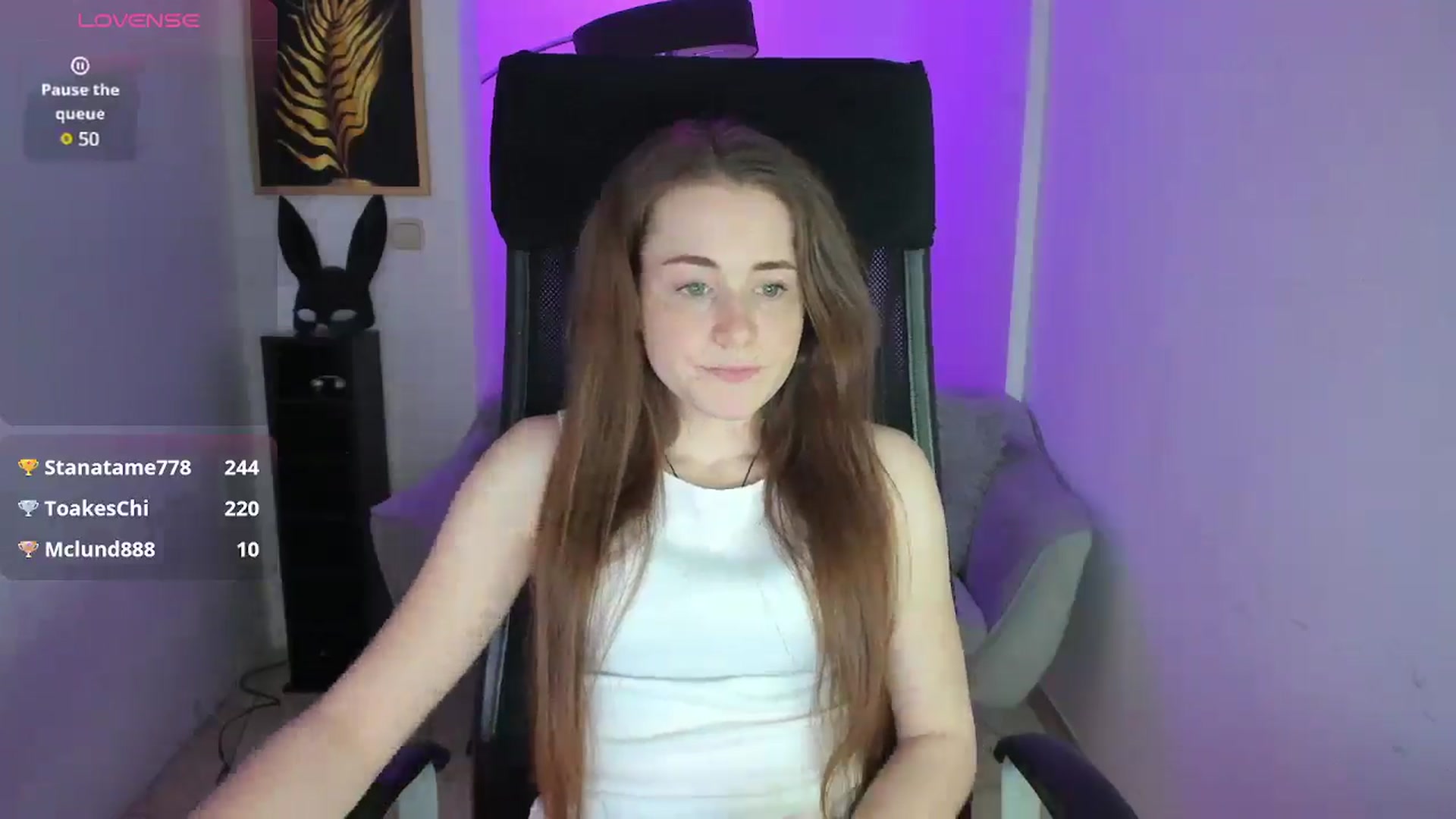 Gallery image thumbnail from Moonshinee's myfreecams stream on, 04/18/2025, 14:09 image 17 of 20