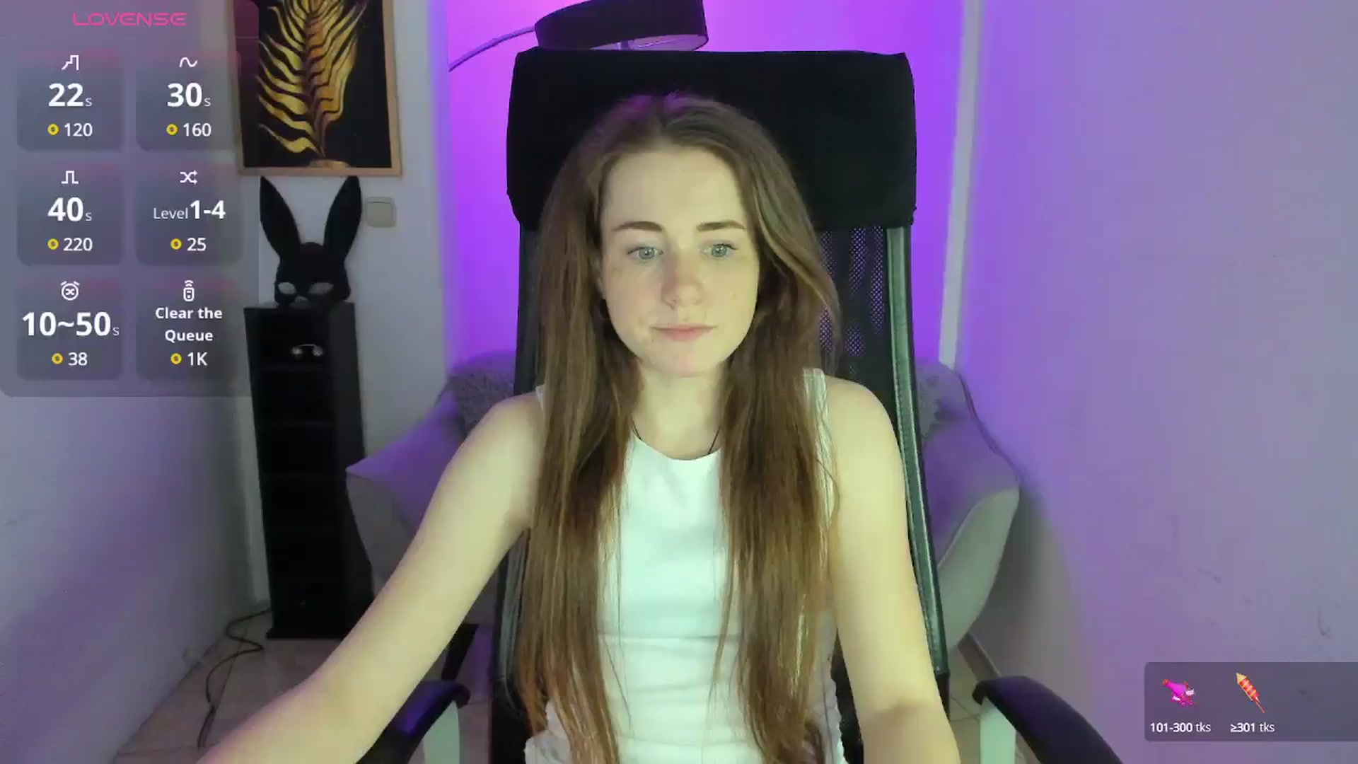 Gallery image thumbnail from Moonshinee's myfreecams stream on, 04/18/2025, 14:09 image 1 of 20