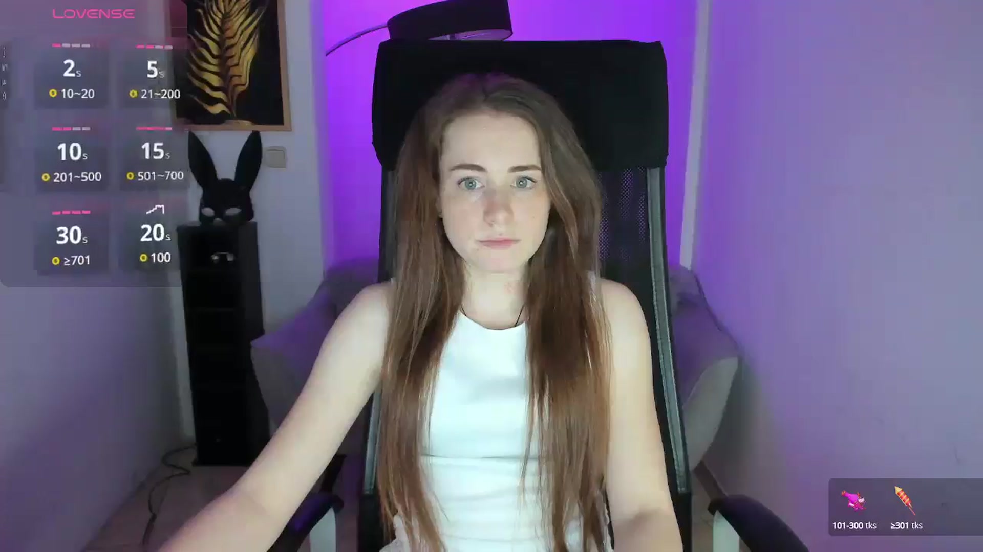 Gallery image thumbnail from Moonshinee's myfreecams stream on, 04/18/2025, 14:09 image 4 of 20