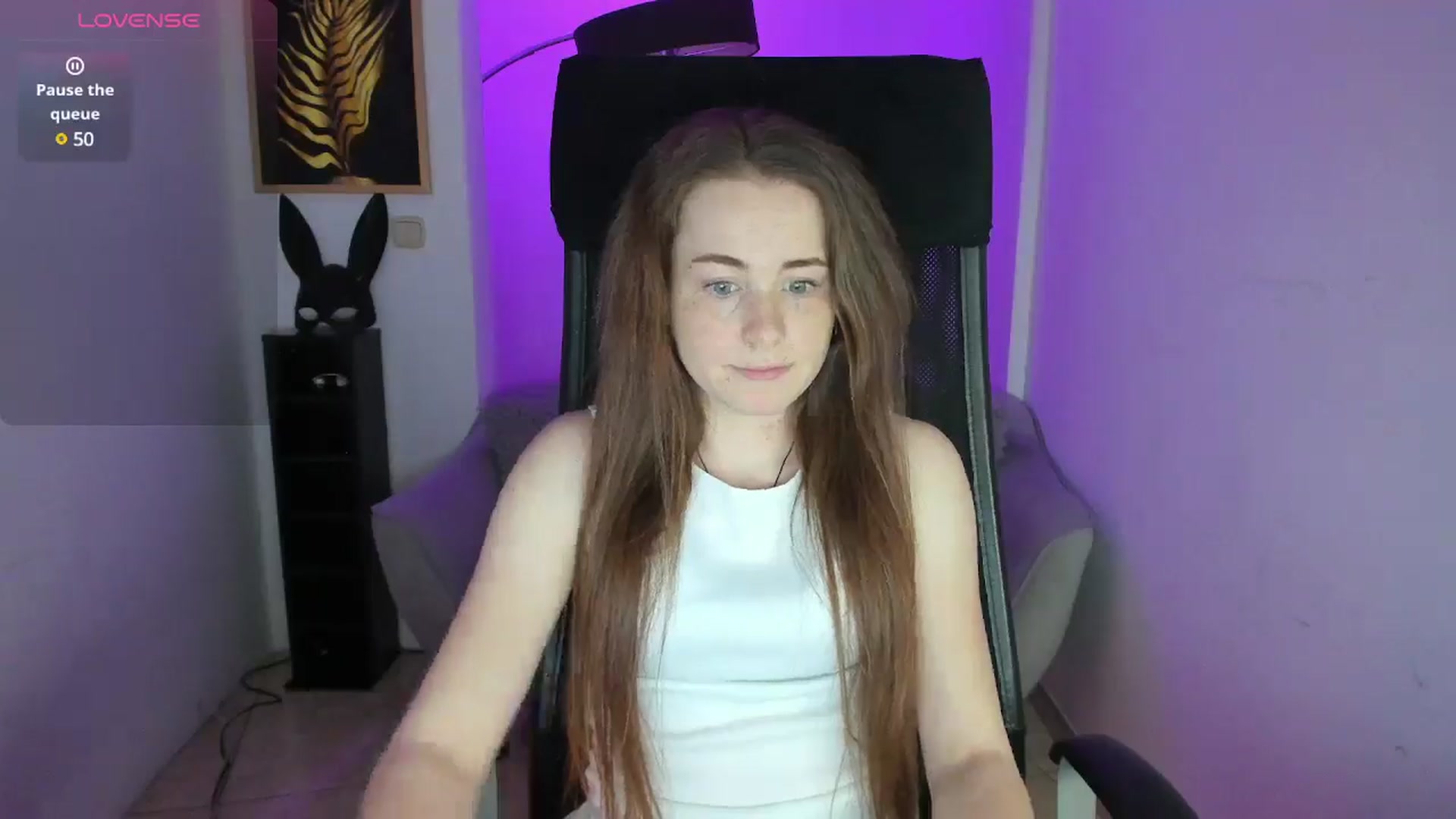 Gallery image thumbnail from Moonshinee's myfreecams stream on, 04/18/2025, 14:09 image 8 of 20