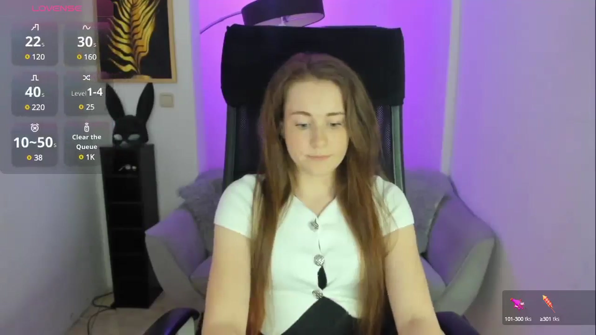 Gallery image thumbnail from Moonshinee's myfreecams stream on, 05/01/2025, 17:58 image 17 of 20