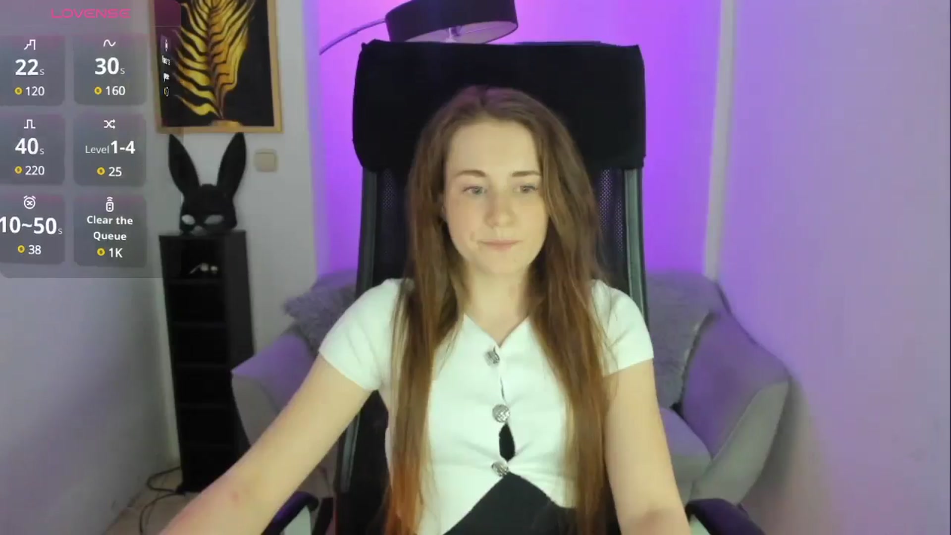 Gallery image thumbnail from Moonshinee's myfreecams stream on, 05/01/2025, 17:58 image 18 of 20