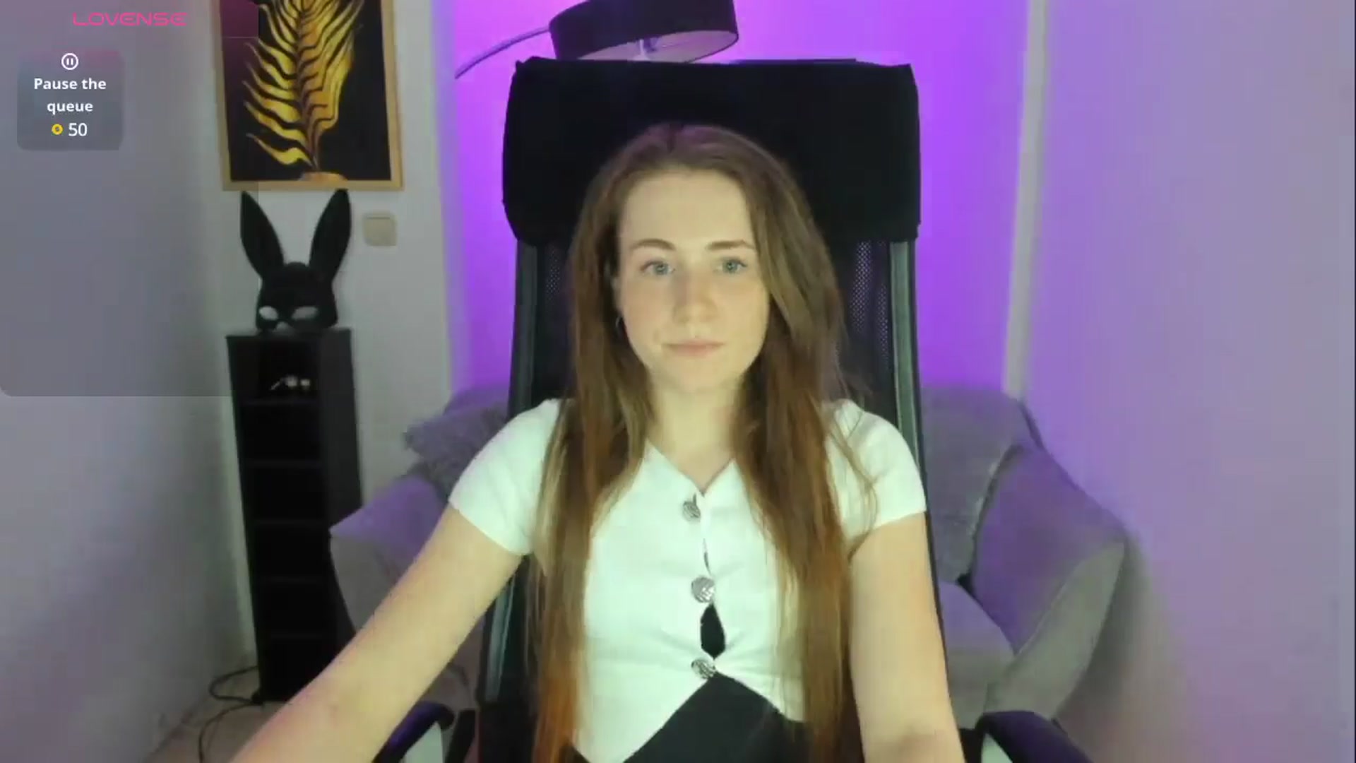 Gallery image thumbnail from Moonshinee's myfreecams stream on, 05/01/2025, 17:58 image 12 of 20