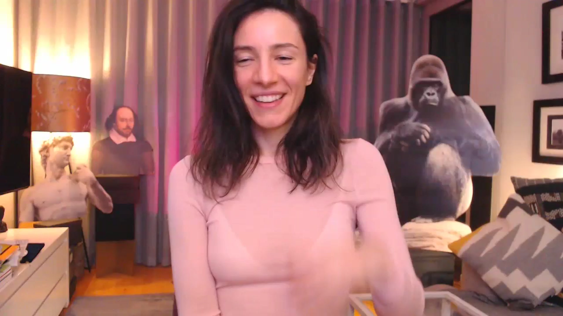 Gallery image thumbnail from Mora_Marvels's myfreecams stream on, 12/13/2023, 01:15 image 11 of 20
