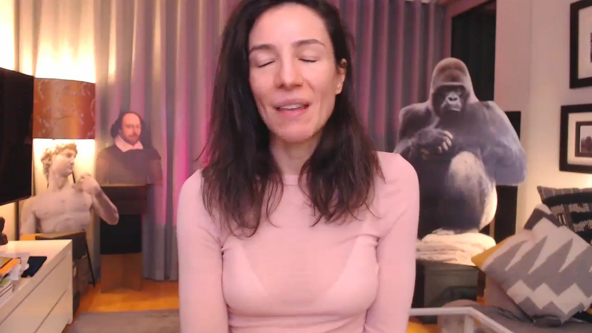 Gallery image thumbnail from Mora_Marvels's myfreecams stream on, 12/13/2023, 01:15 image 9 of 20
