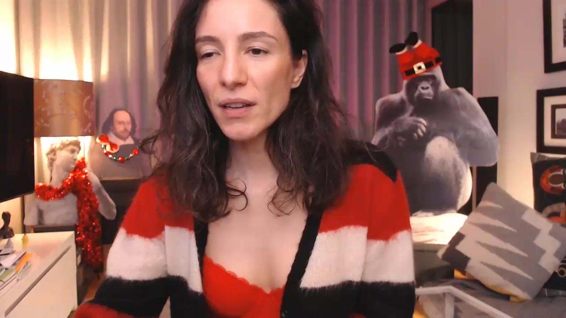 Gallery image thumbnail from Mora_Marvels's myfreecams stream on, 12/25/2023, 04:19 image 6 of 20