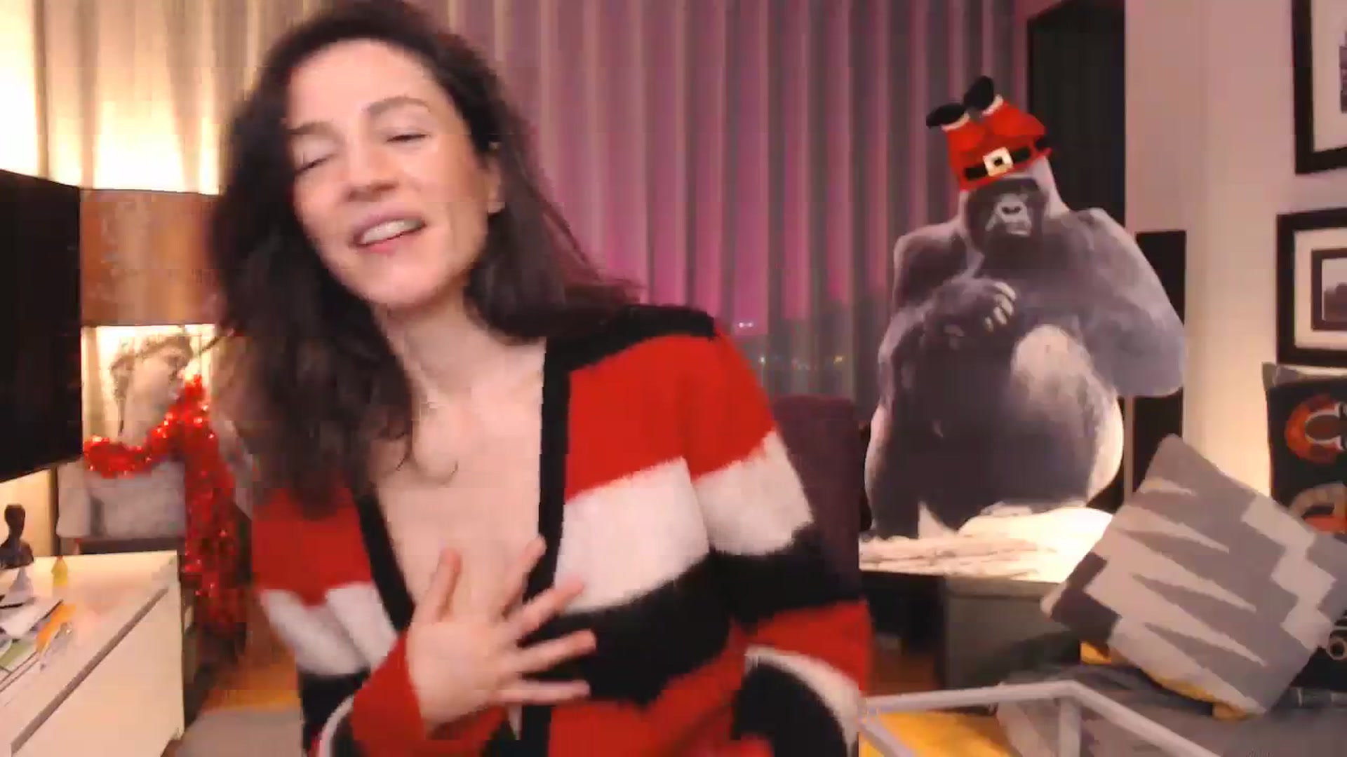 Gallery image thumbnail from Mora_Marvels's myfreecams stream on, 12/25/2023, 04:19 image 13 of 20