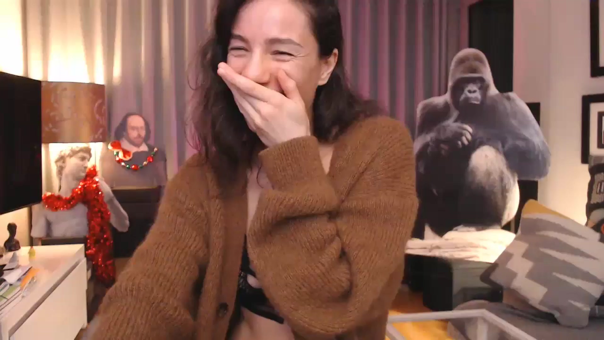 Gallery image thumbnail from Mora_Marvels's myfreecams stream on, 12/27/2023, 03:02 image 15 of 20