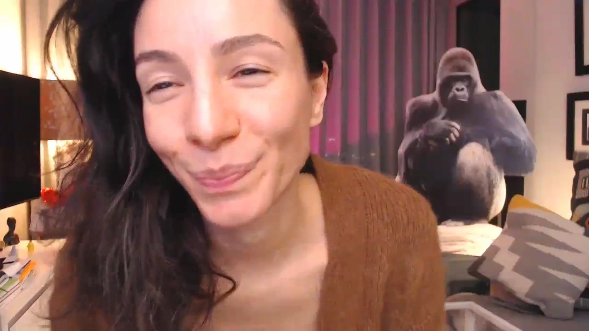 Gallery image thumbnail from Mora_Marvels's myfreecams stream on, 12/27/2023, 03:02 image 2 of 20