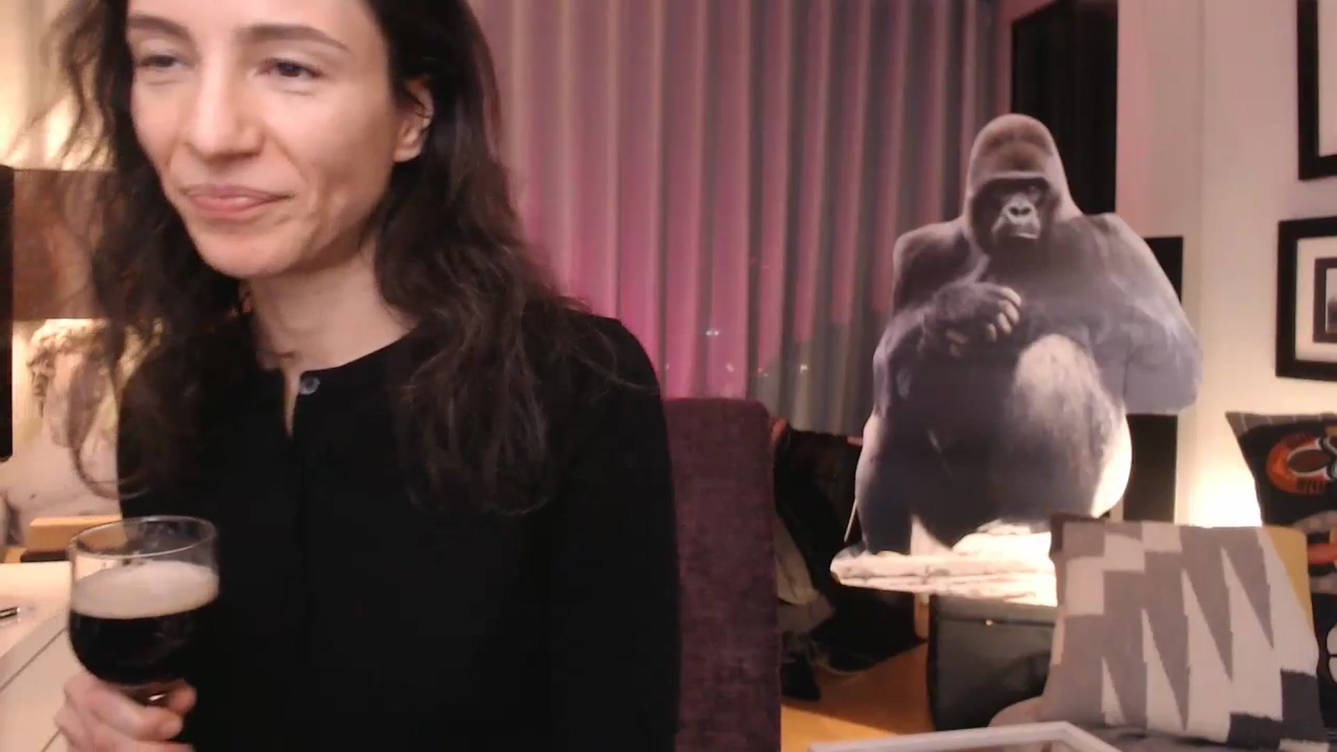 Gallery image thumbnail from Mora_Marvels's myfreecams stream on, 03/25/2024, 01:38 image 13 of 20