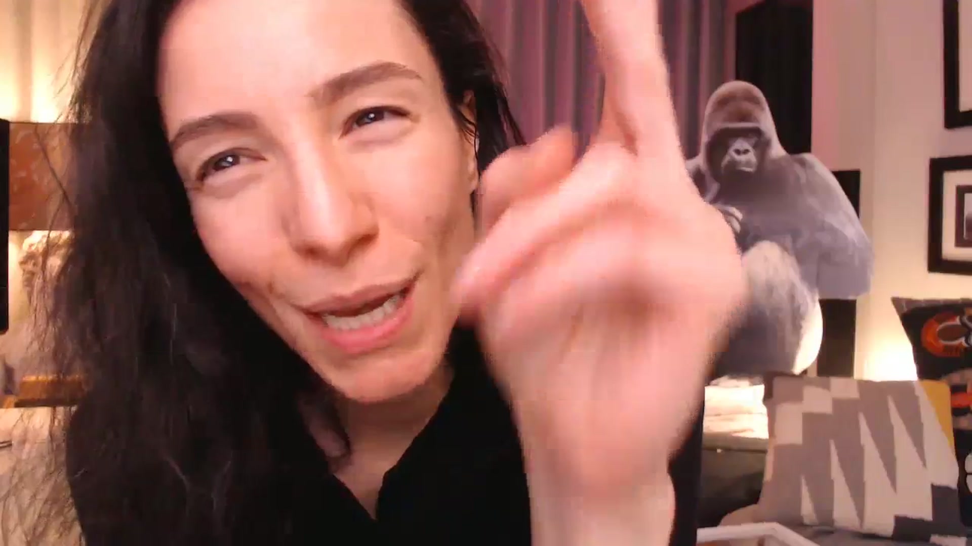 Gallery image thumbnail from Mora_Marvels's myfreecams stream on, 03/25/2024, 01:38 image 12 of 20