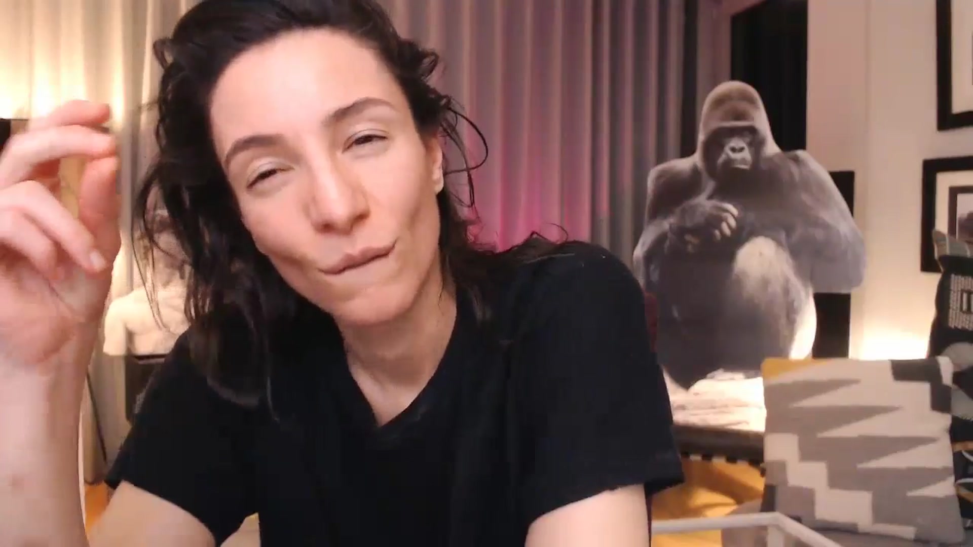 Gallery image thumbnail from Mora_Marvels's myfreecams stream on, 06/25/2024, 01:45 image 17 of 20