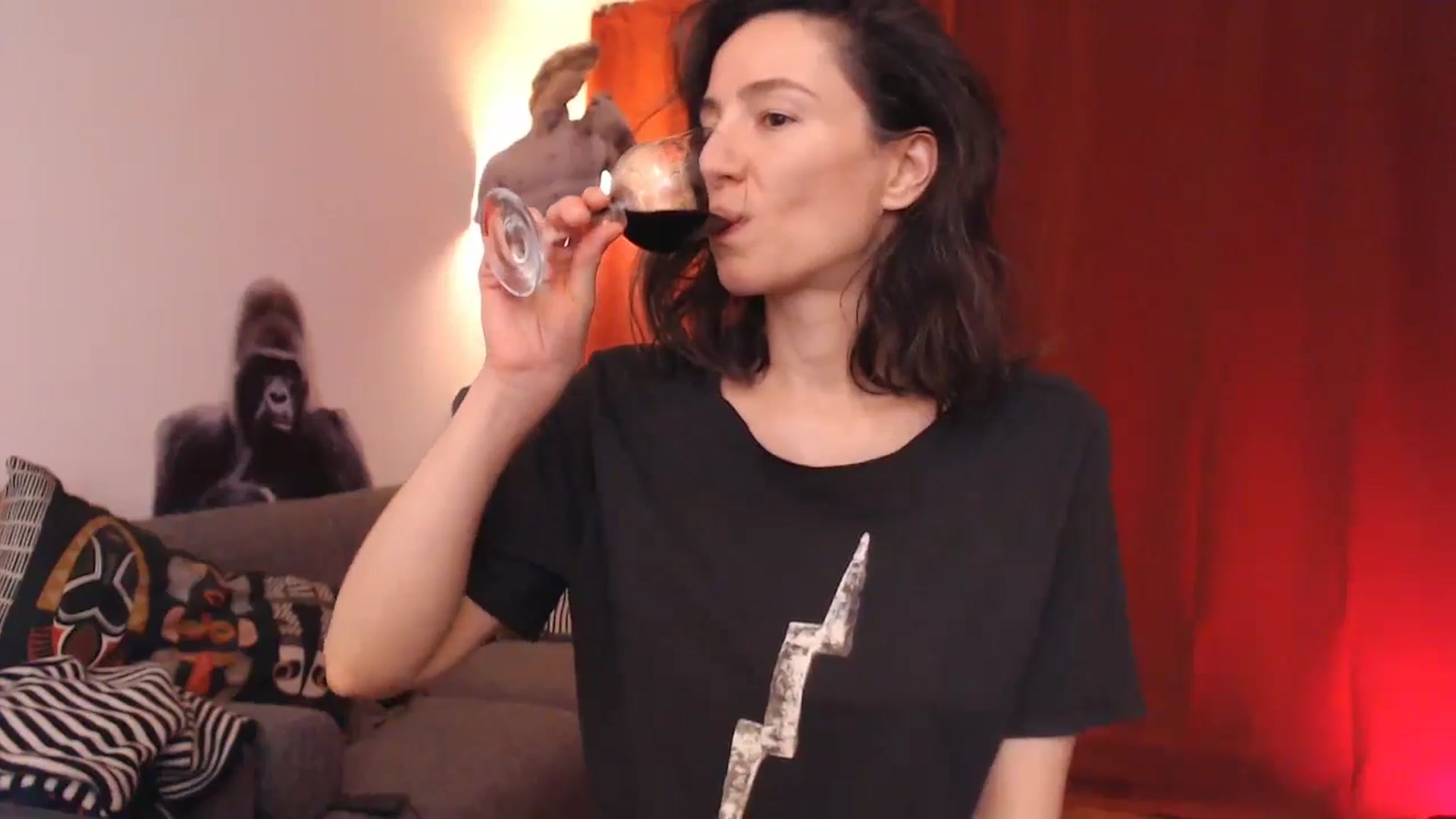 Gallery image thumbnail from Mora_Marvels's myfreecams stream on, 10/30/2024, 24:06 image 3 of 20