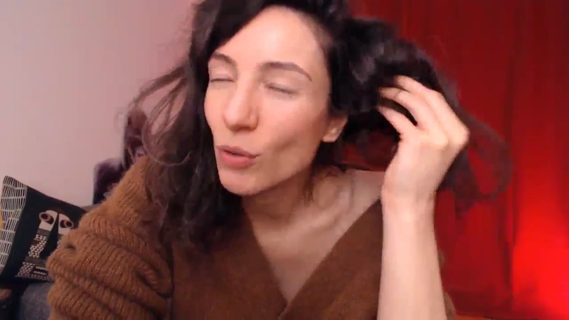 Gallery image thumbnail from Mora_Marvels's myfreecams stream on, 12/18/2024, 02:01 image 3 of 20
