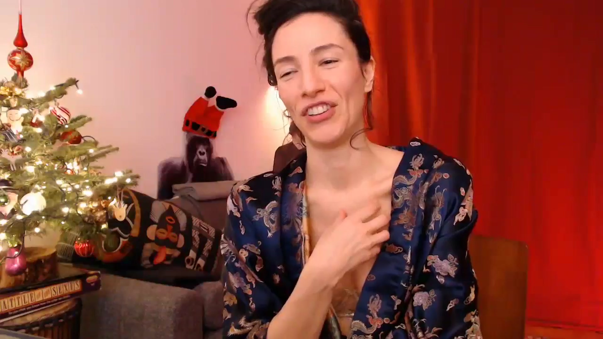Gallery image thumbnail from Mora_Marvels's myfreecams stream on, 12/24/2024, 02:24 image 7 of 20
