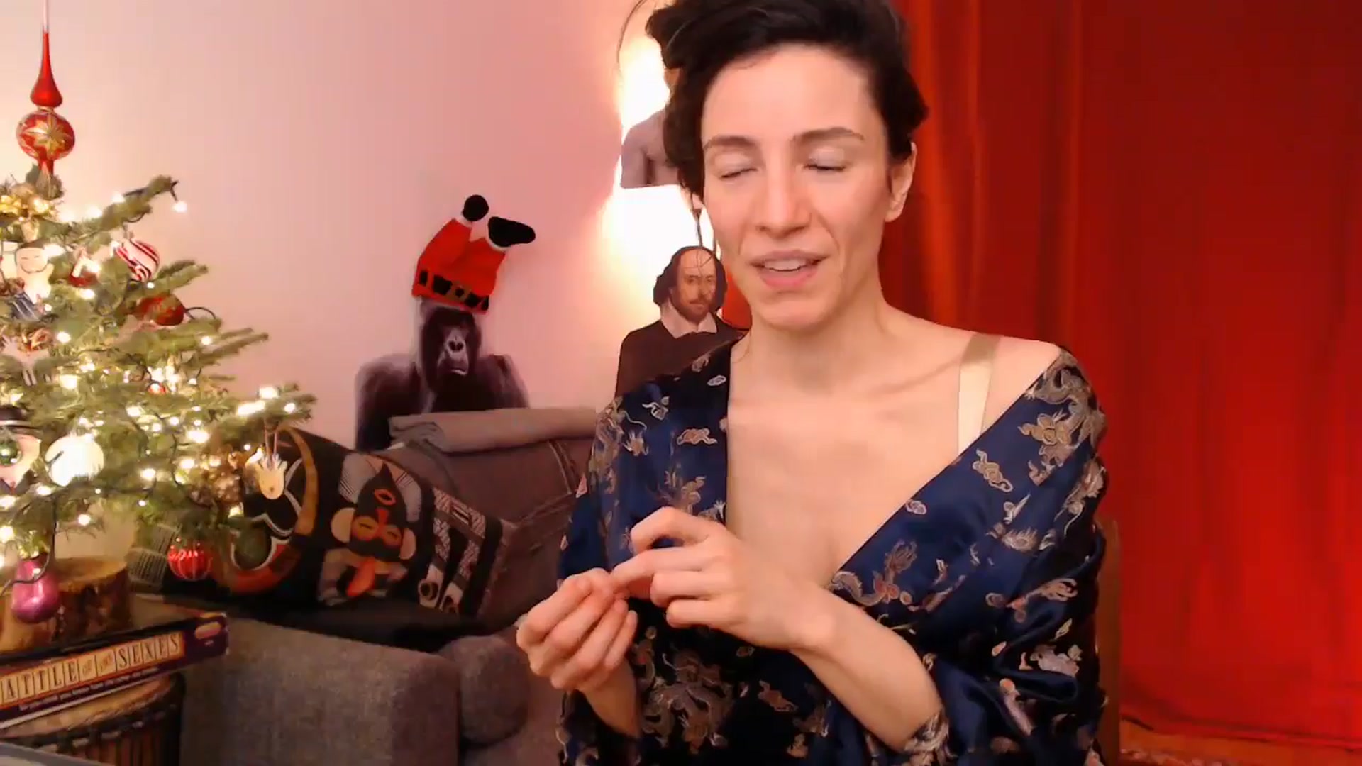Gallery image thumbnail from Mora_Marvels's myfreecams stream on, 12/24/2024, 02:24 image 11 of 20