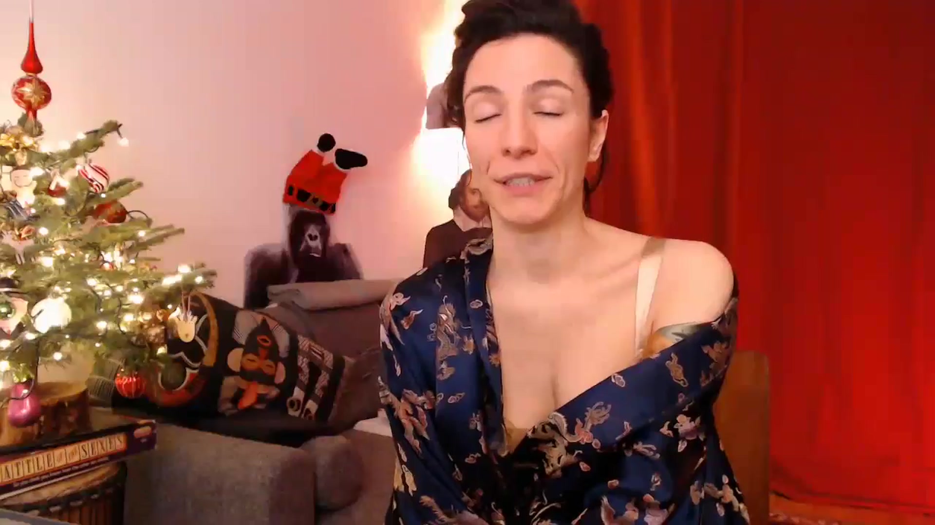 Gallery image thumbnail from Mora_Marvels's myfreecams stream on, 12/24/2024, 02:24 image 13 of 20