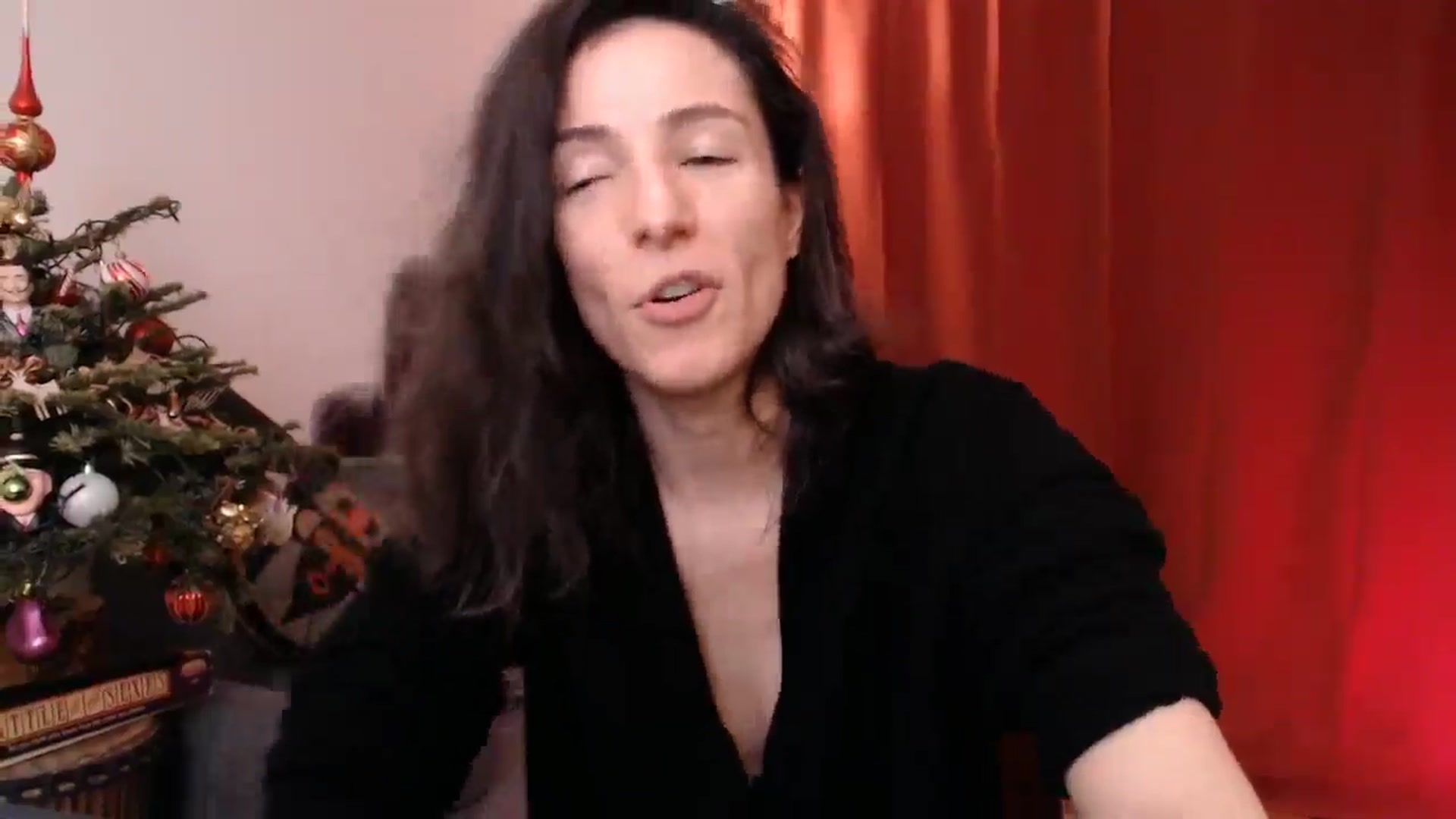 Gallery image thumbnail from Mora_Marvels's myfreecams stream on, 12/31/2024, 03:00 image 3 of 20