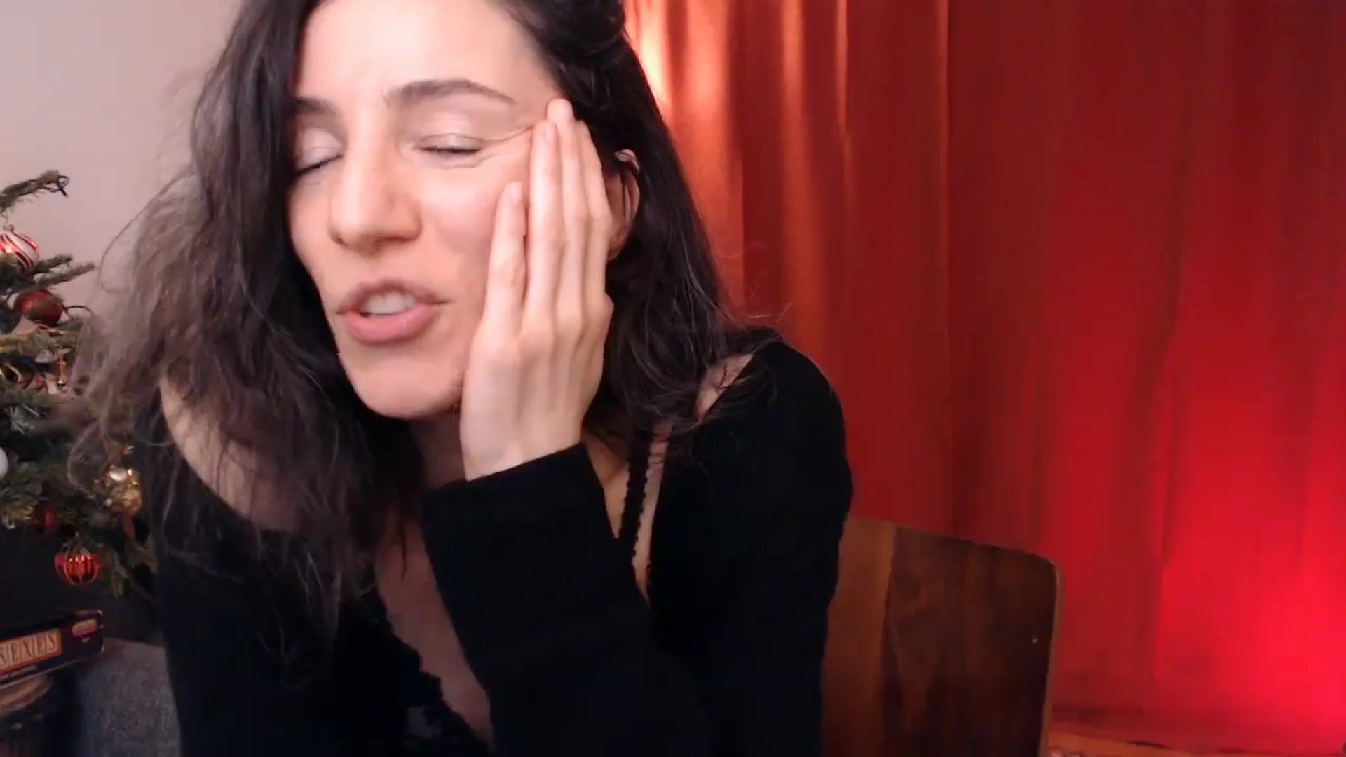Gallery image thumbnail from Mora_Marvels's myfreecams stream on, 12/31/2024, 03:50 image 6 of 20