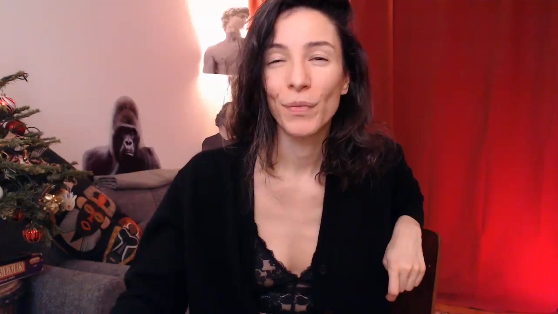 Gallery image thumbnail from Mora_Marvels's myfreecams stream on, 12/31/2024, 03:50 image 15 of 20