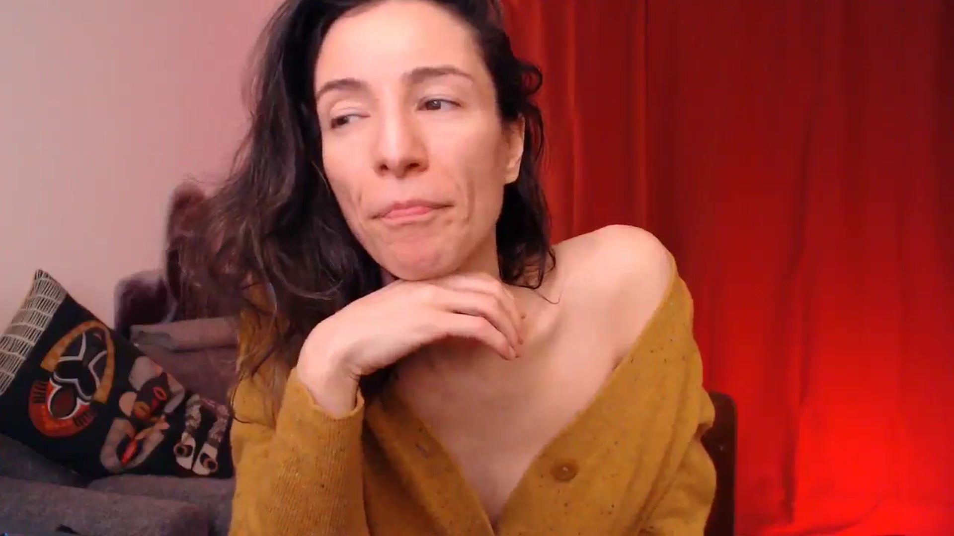 Gallery image thumbnail from Mora_Marvels's myfreecams stream on, 01/04/2025, 03:58 image 8 of 20