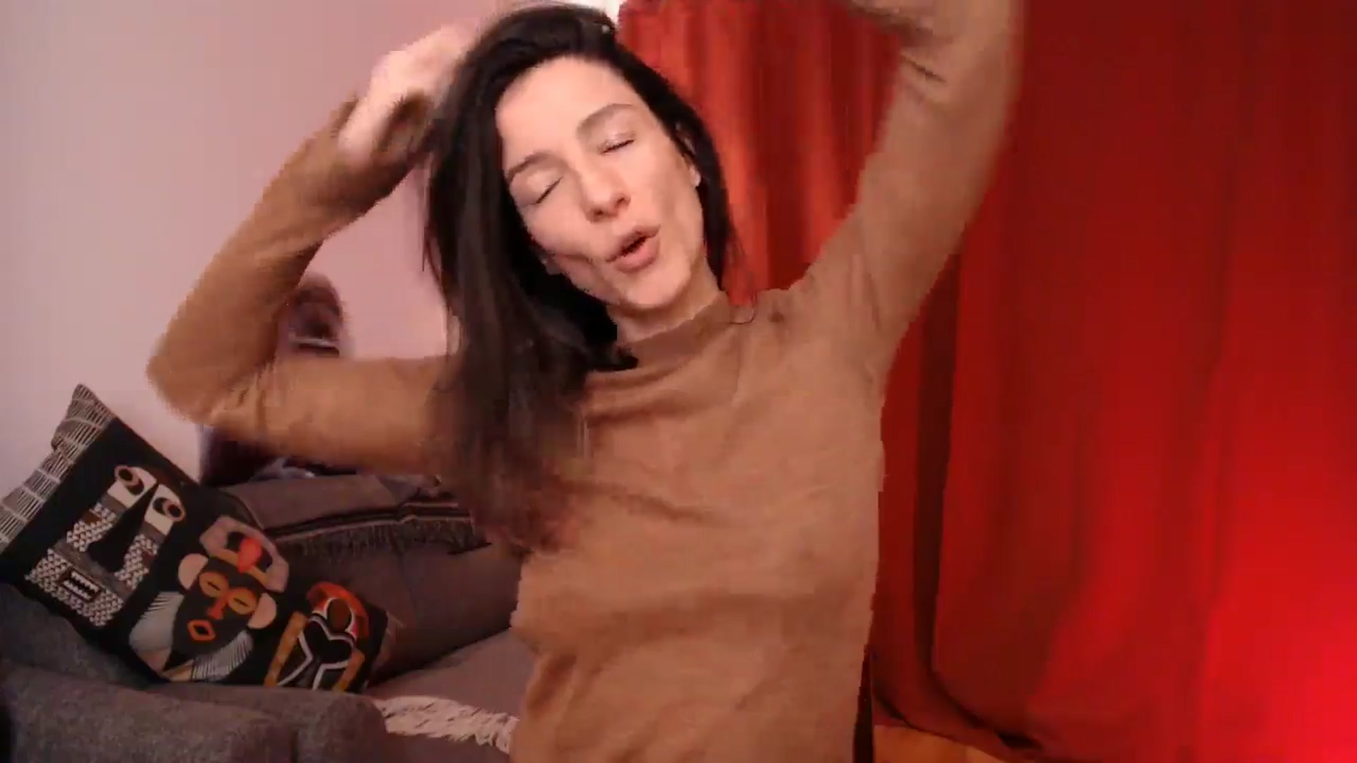 Gallery image thumbnail from Mora_Marvels's myfreecams stream on, 02/14/2025, 02:54 image 17 of 20