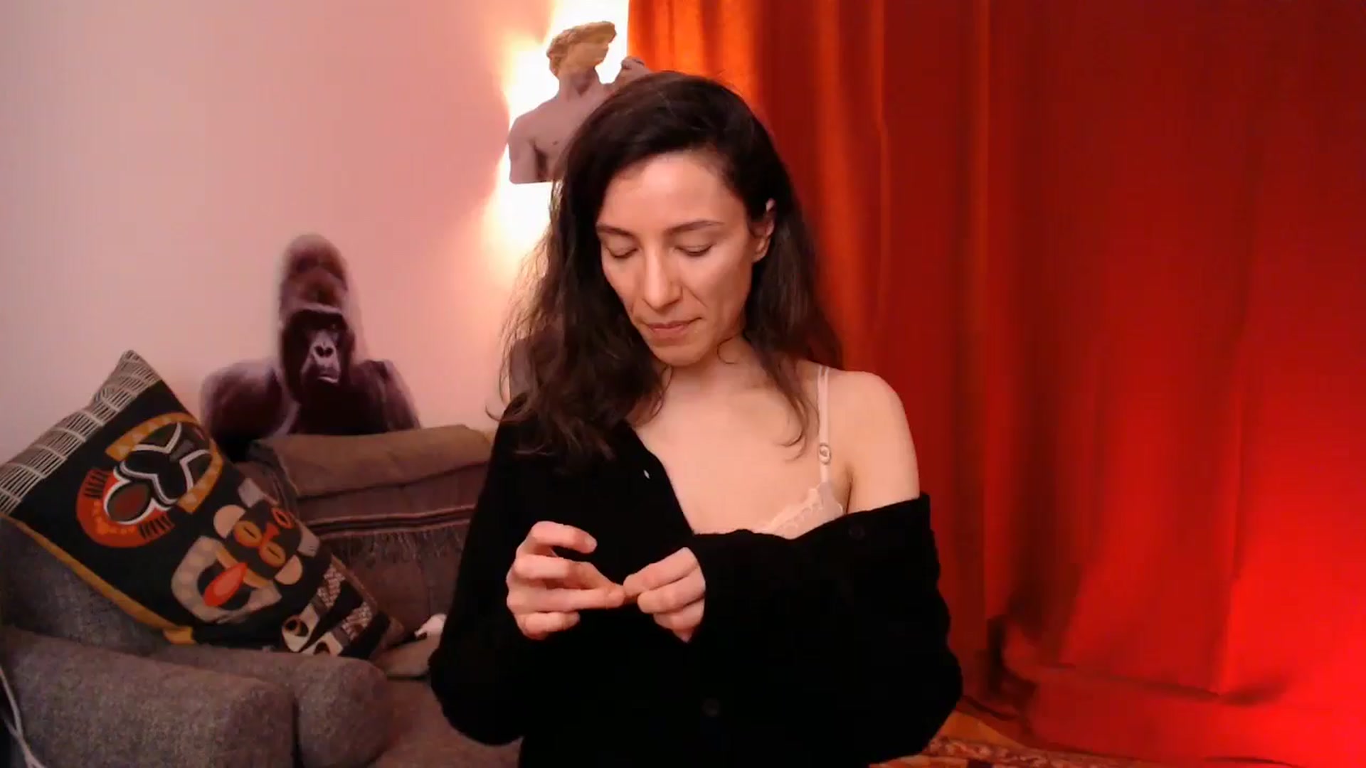Gallery image thumbnail from Mora_Marvels's myfreecams stream on, 03/04/2025, 02:51 image 3 of 20