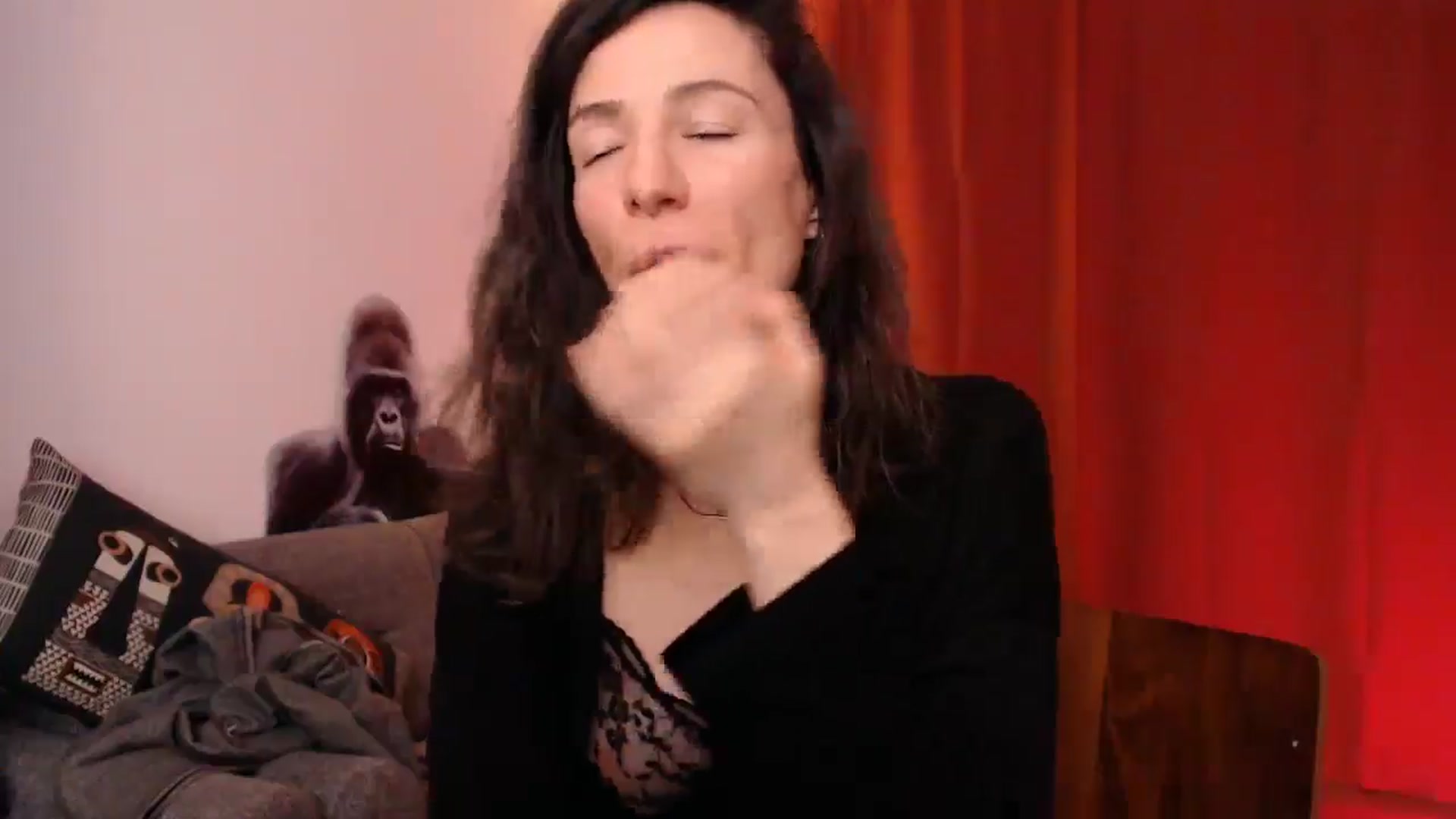 Gallery image thumbnail from Mora_Marvels's myfreecams stream on, 03/15/2025, 03:00 image 17 of 20