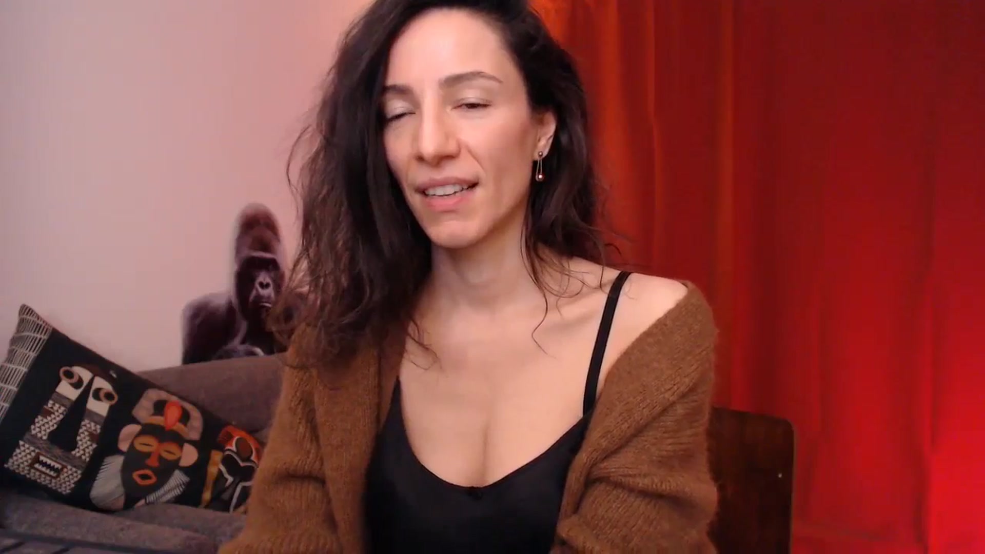 Gallery image thumbnail from Mora_Marvels's myfreecams stream on, 03/16/2025, 01:28 image 4 of 20