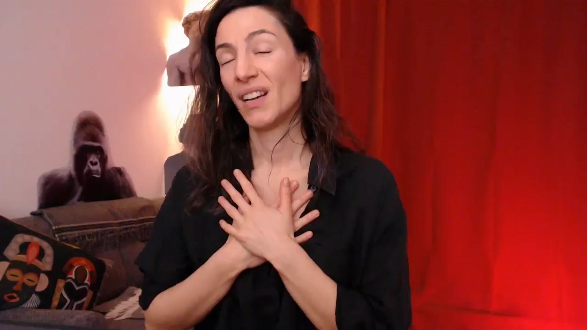 Gallery image thumbnail from Mora_Marvels's myfreecams stream on, 03/30/2025, 01:50 image 18 of 20