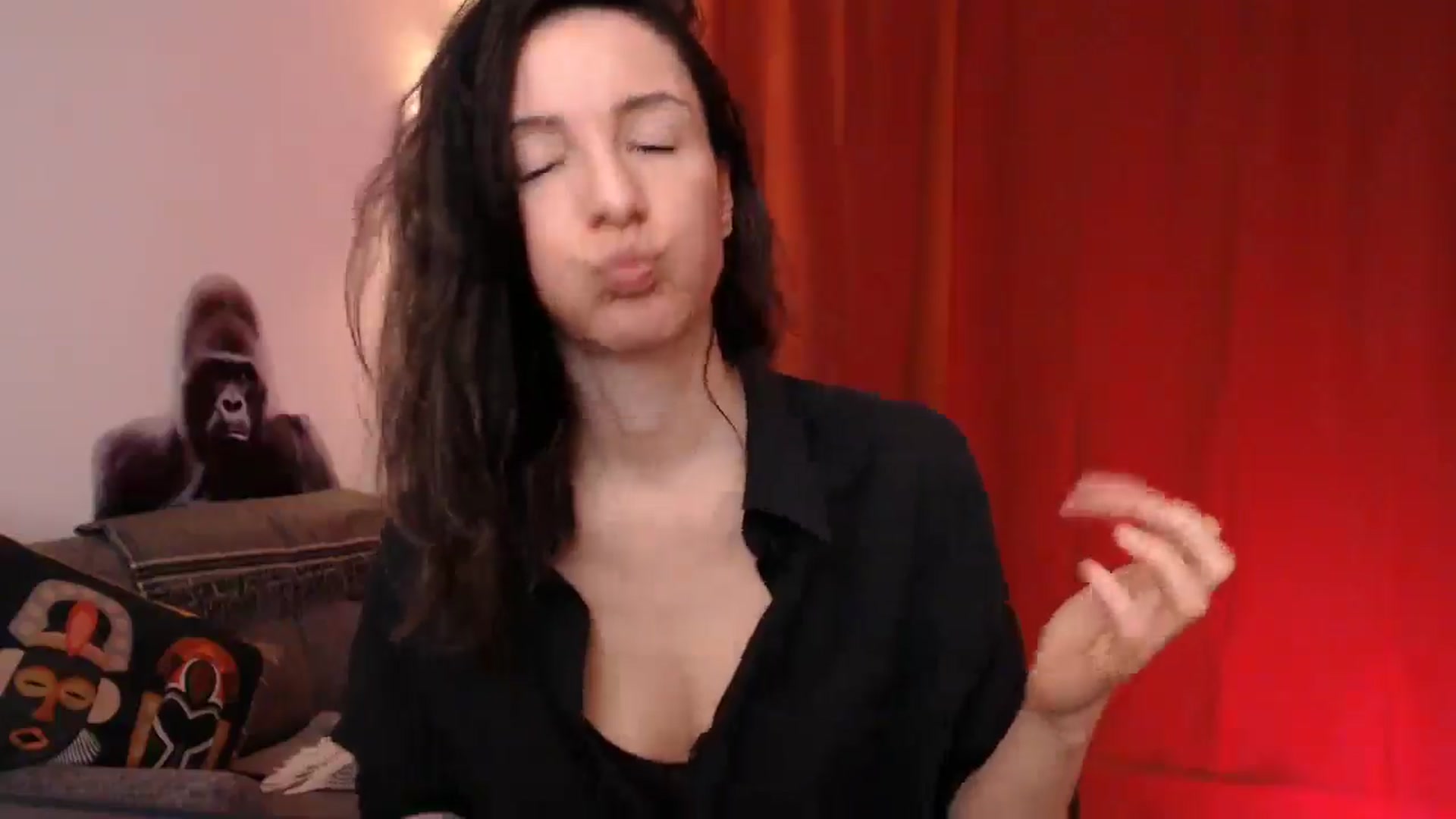 Gallery image thumbnail from Mora_Marvels's myfreecams stream on, 03/30/2025, 01:50 image 14 of 20