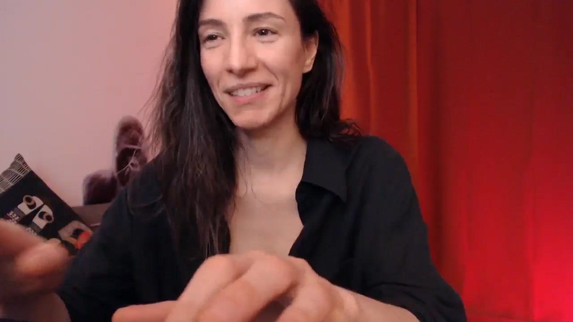 Gallery image thumbnail from Mora_Marvels's myfreecams stream on, 04/12/2025, 02:40 image 15 of 20