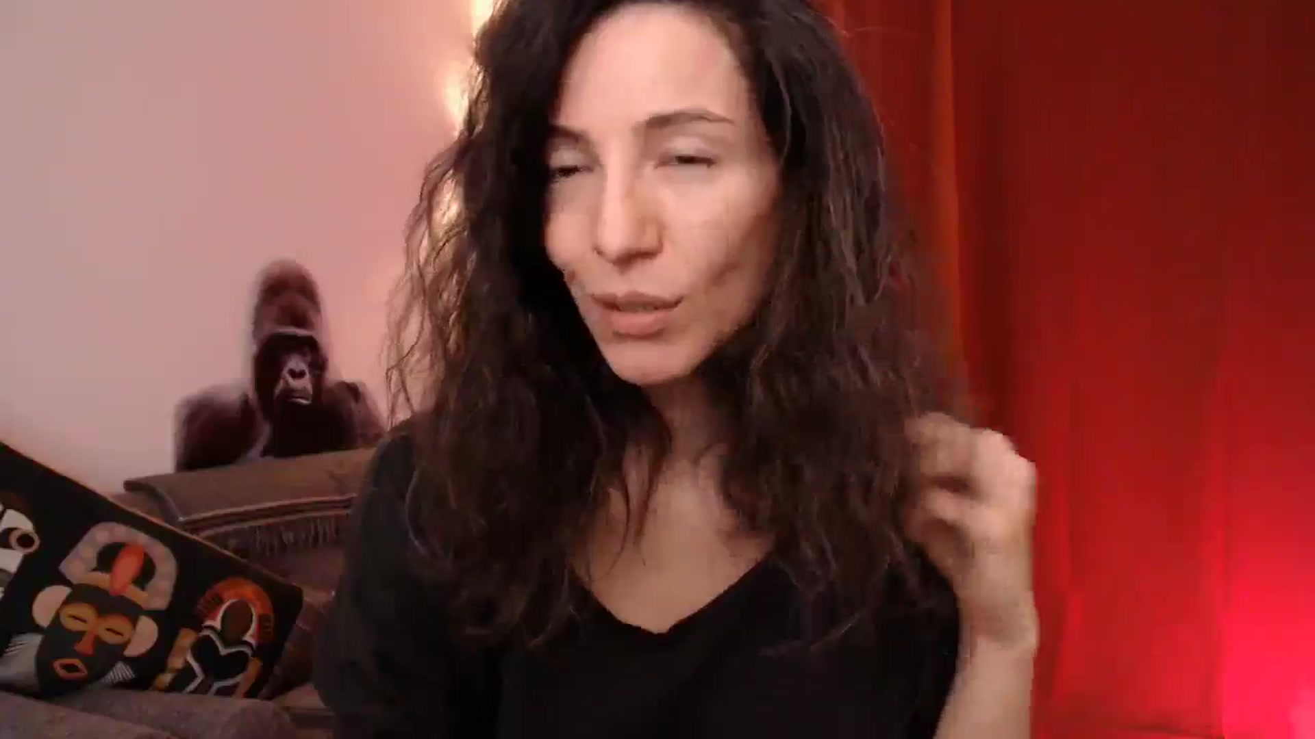 Gallery image thumbnail from Mora_Marvels's myfreecams stream on, 04/14/2025, 02:34 image 13 of 20