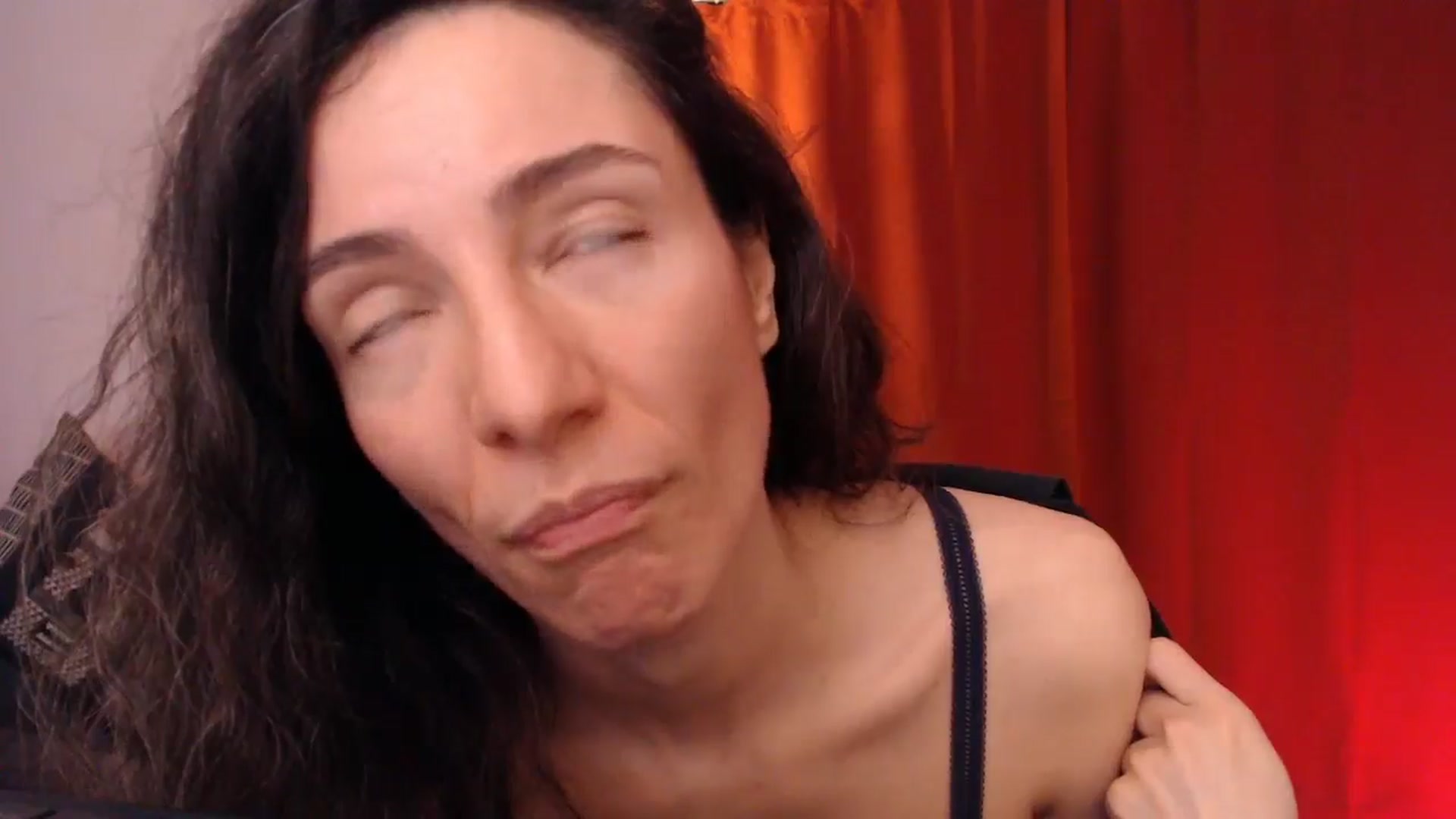 Gallery image thumbnail from Mora_Marvels's myfreecams stream on, 04/26/2025, 02:43 image 15 of 20