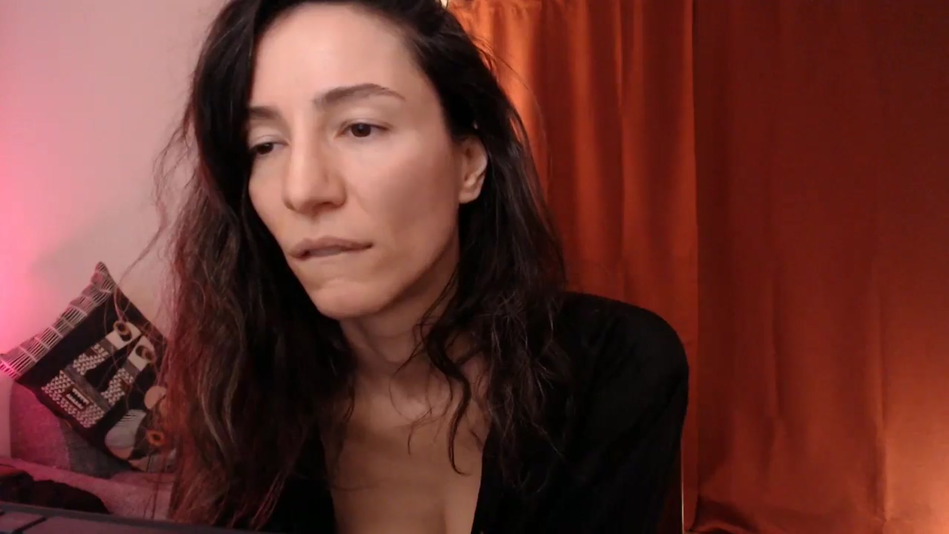 Gallery image thumbnail from Mora_Marvels's myfreecams stream on, 04/27/2025, 02:55 image 16 of 20