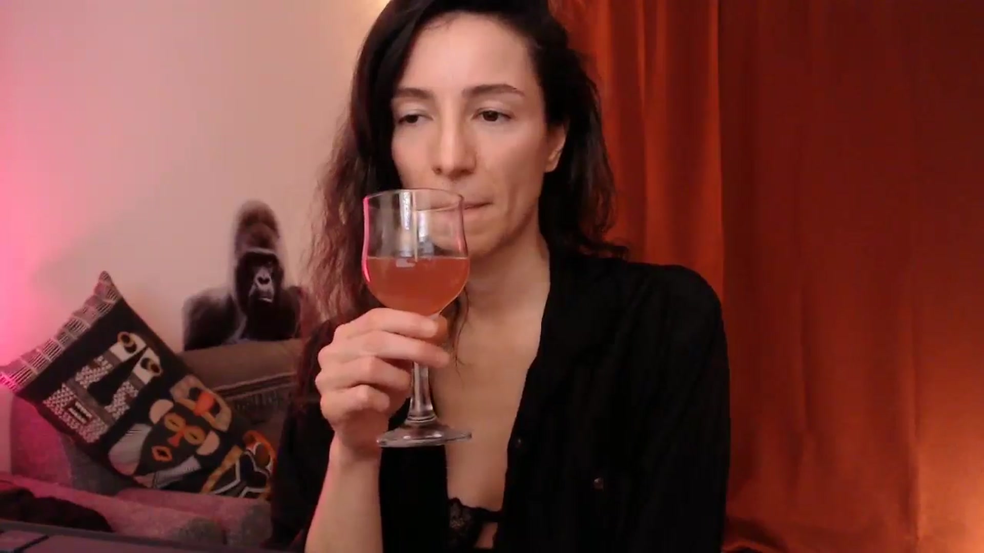 Gallery image thumbnail from Mora_Marvels's myfreecams stream on, 04/27/2025, 02:55 image 14 of 20