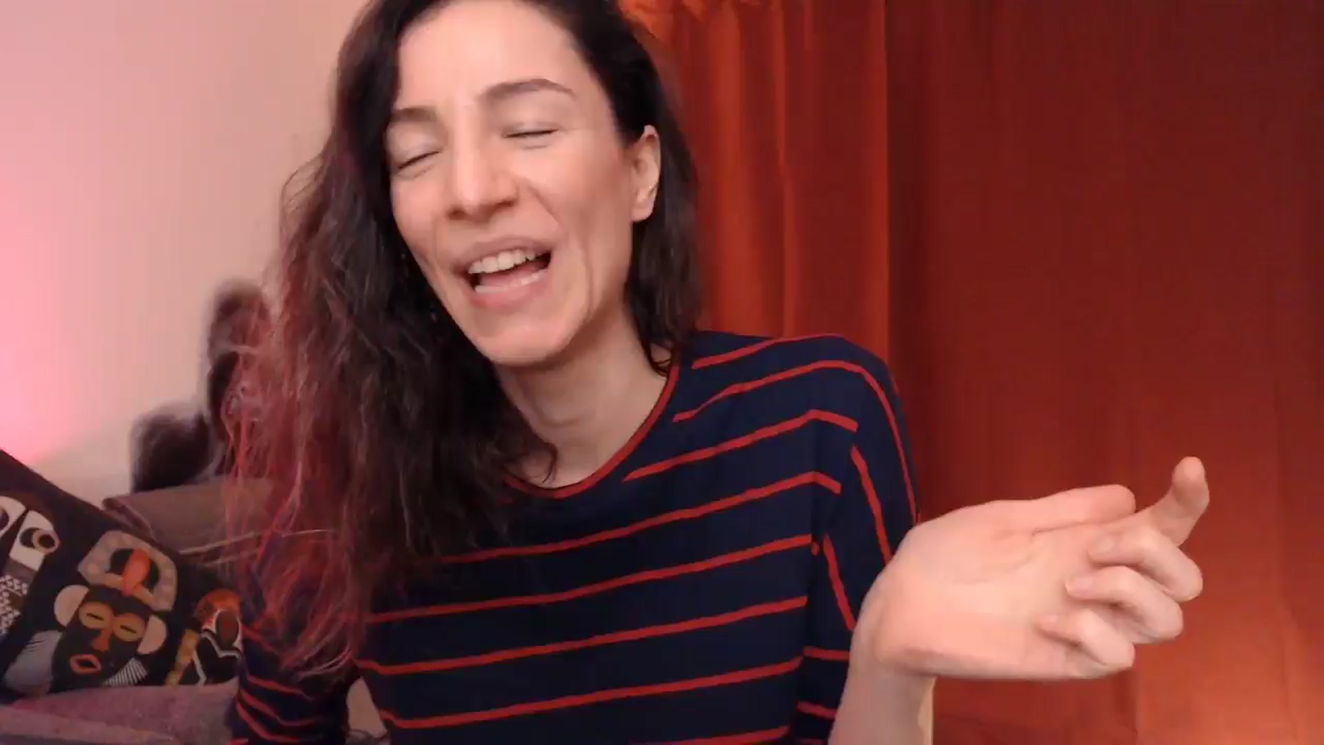 Gallery image thumbnail from Mora_Marvels's myfreecams stream on, 05/03/2025, 02:50 image 6 of 20