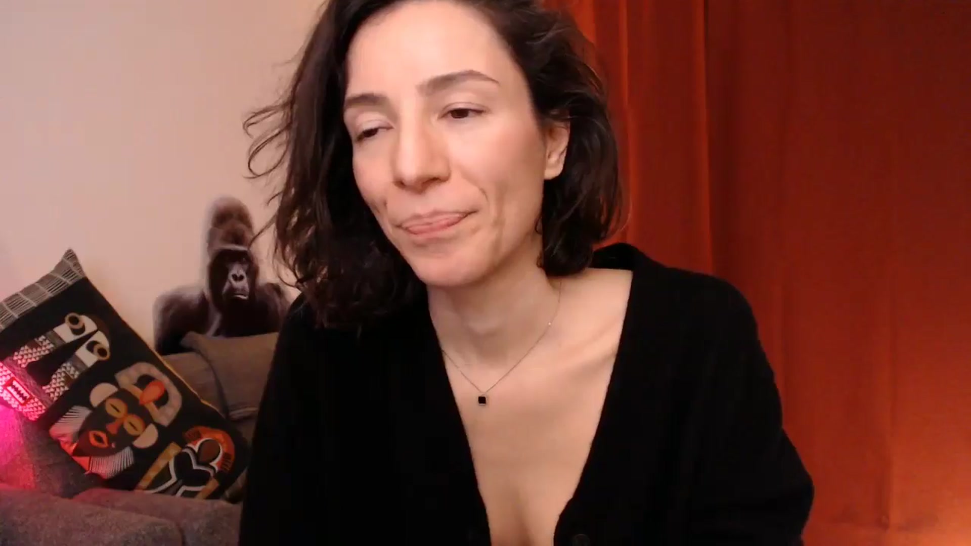 Gallery image thumbnail from Mora_Marvels's myfreecams stream on, 05/17/2025, 24:47 image 11 of 20