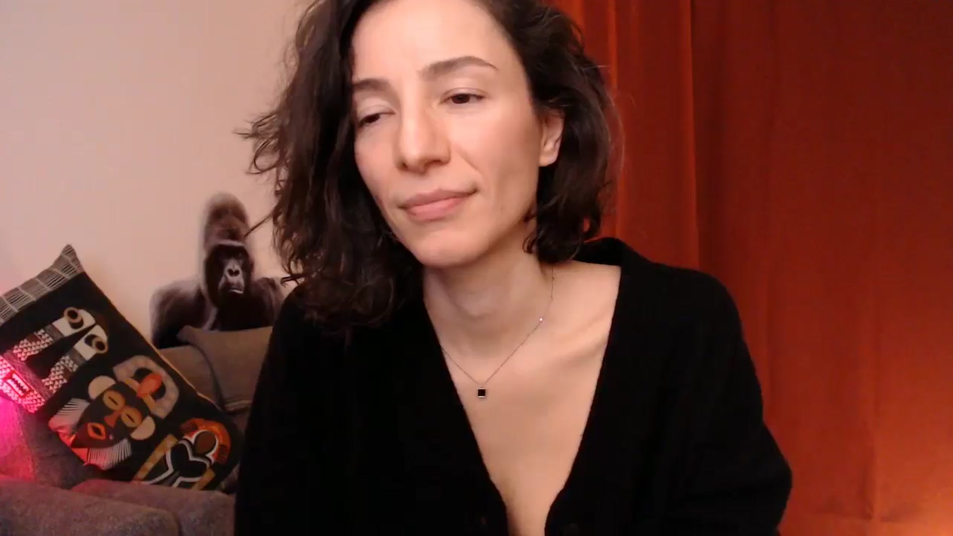 Gallery image thumbnail from Mora_Marvels's myfreecams stream on, 05/17/2025, 24:47 image 12 of 20