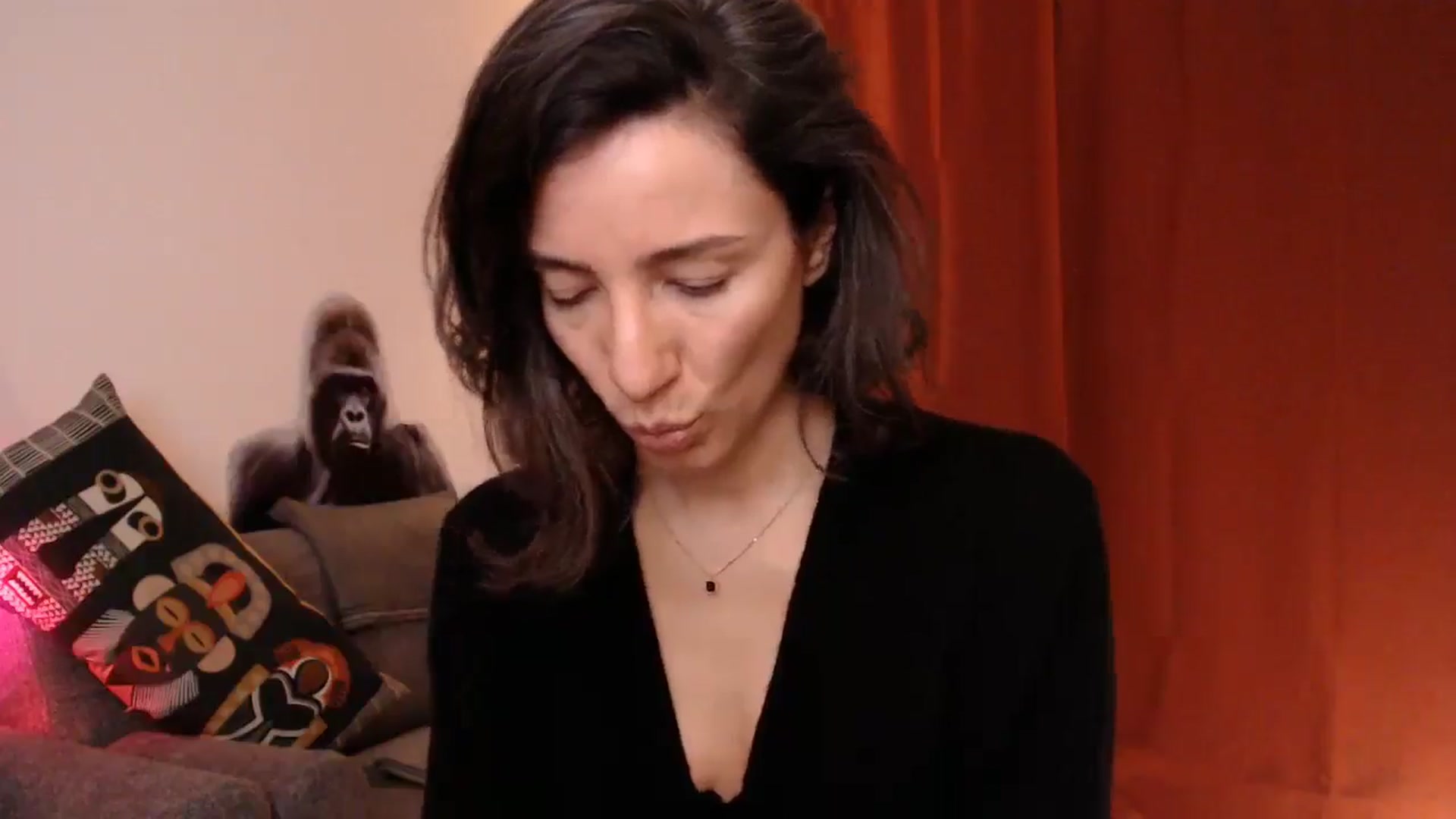 Gallery image thumbnail from Mora_Marvels's myfreecams stream on, 05/17/2025, 02:44 image 14 of 20