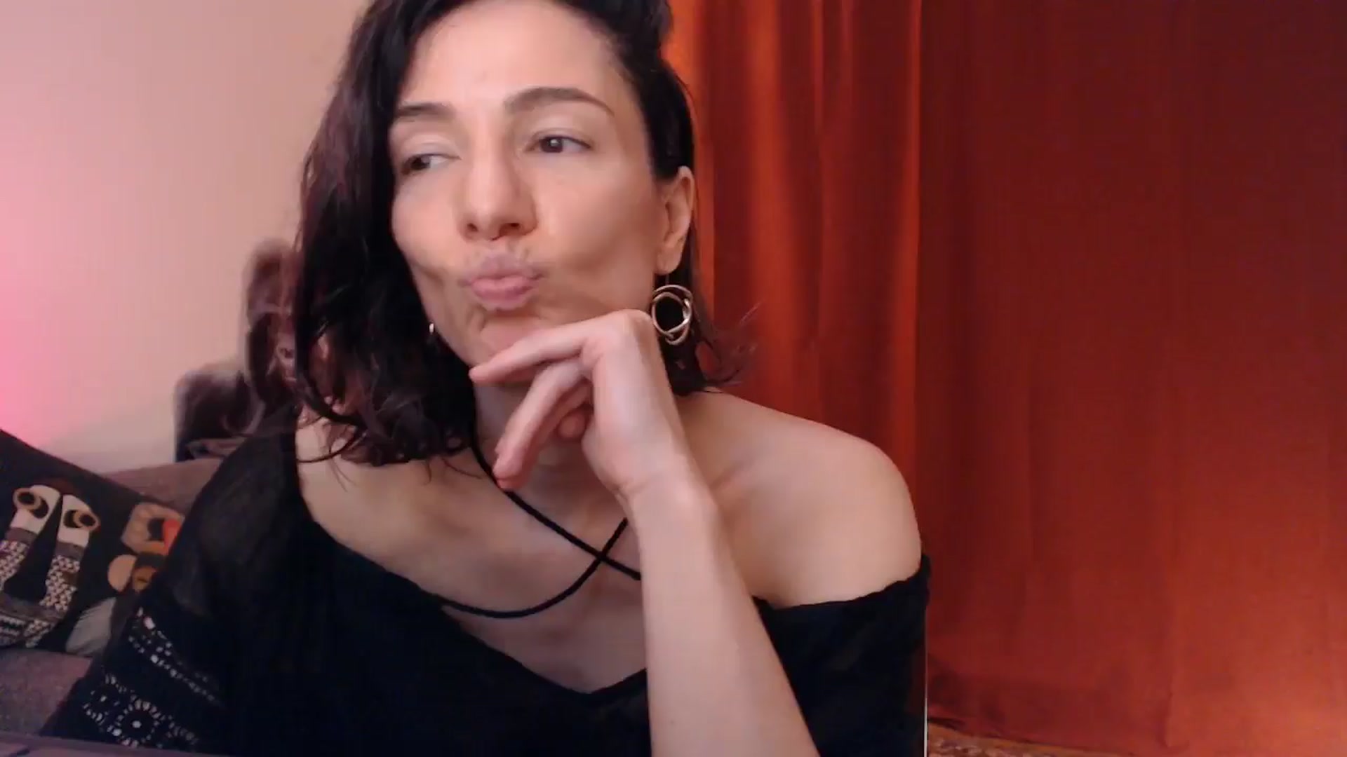 Gallery image thumbnail from Mora_Marvels's myfreecams stream on, 07/14/2025, 01:41 image 14 of 20